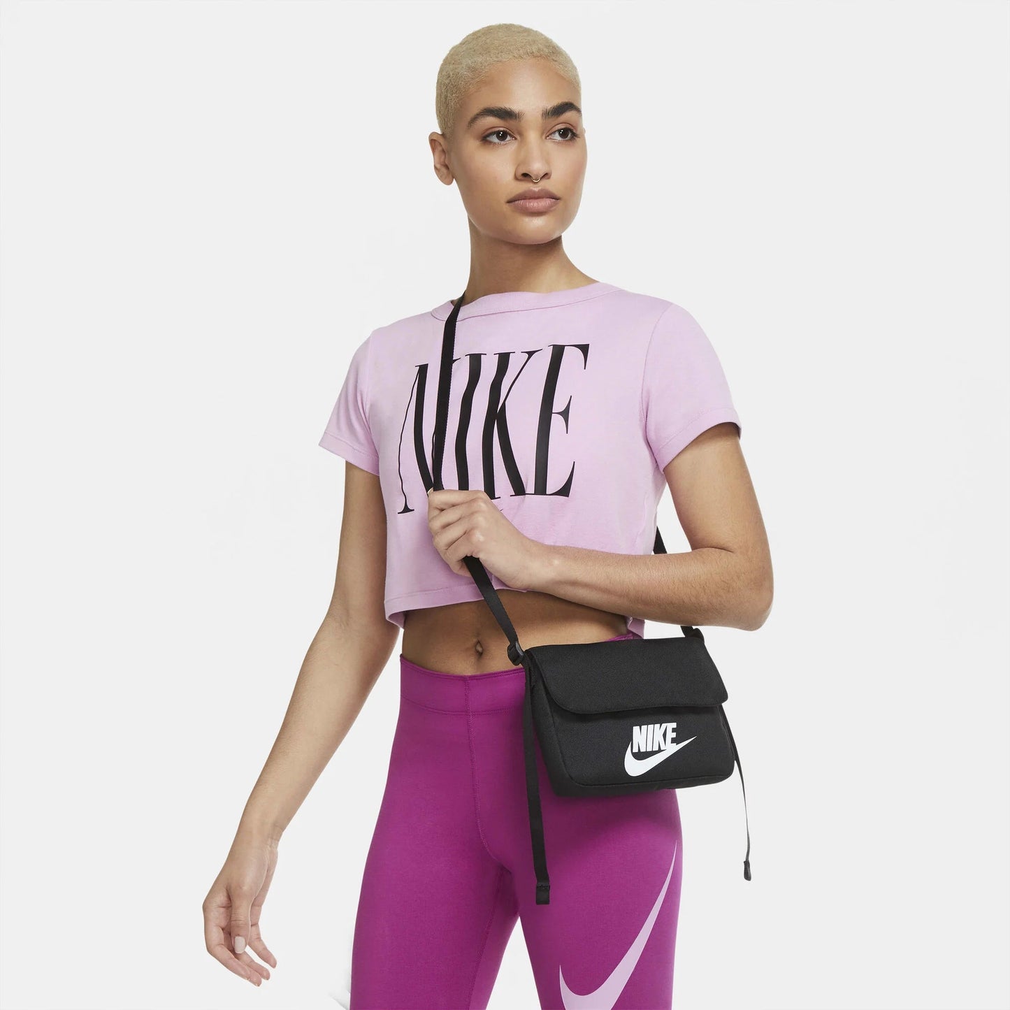 Дамска чанта Nike Futura 365 Cross - Body Bag - 3L - Airhouse