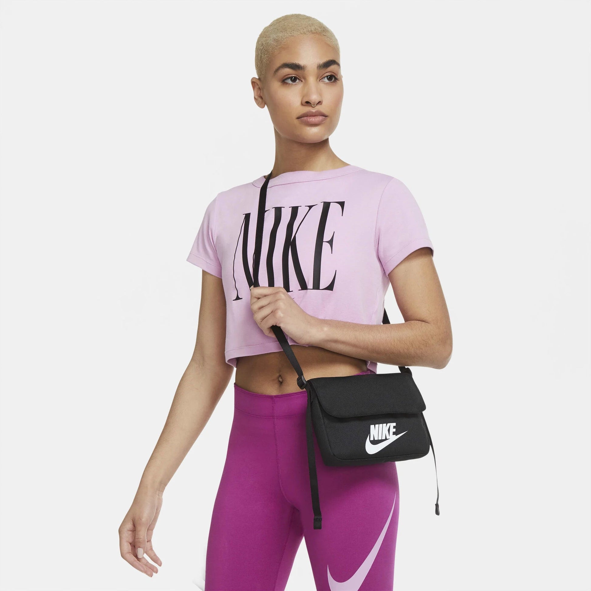 Дамска чанта Nike Futura 365 Cross - Body Bag - 3L - Airhouse