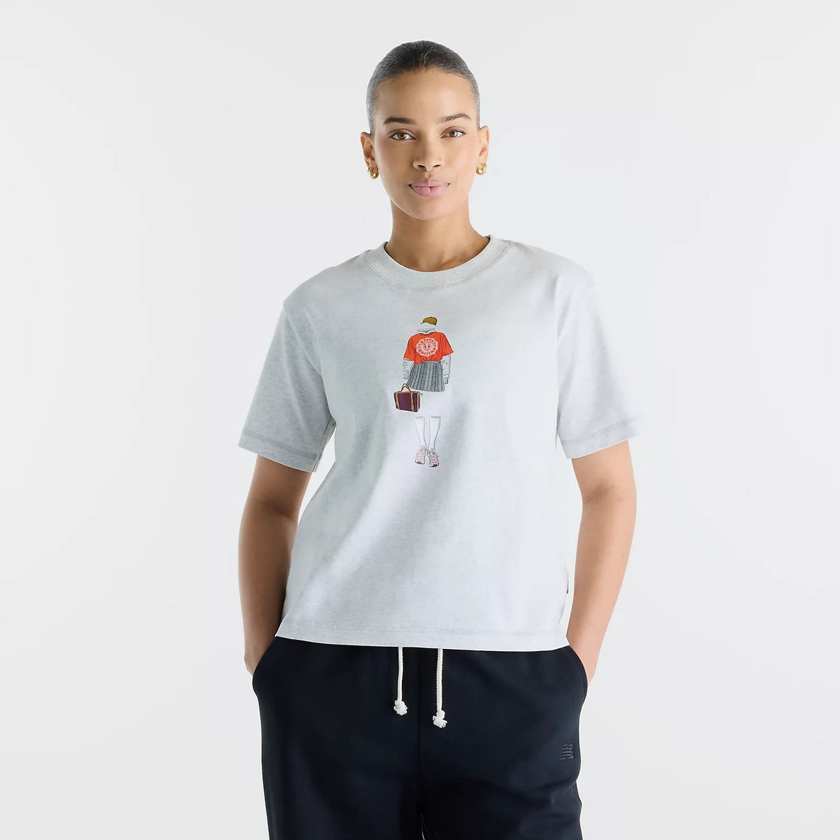 Дамска тениска New Balance Varsity Scholar Relaxed Hip T-Shirt - WT62K2W4AHH