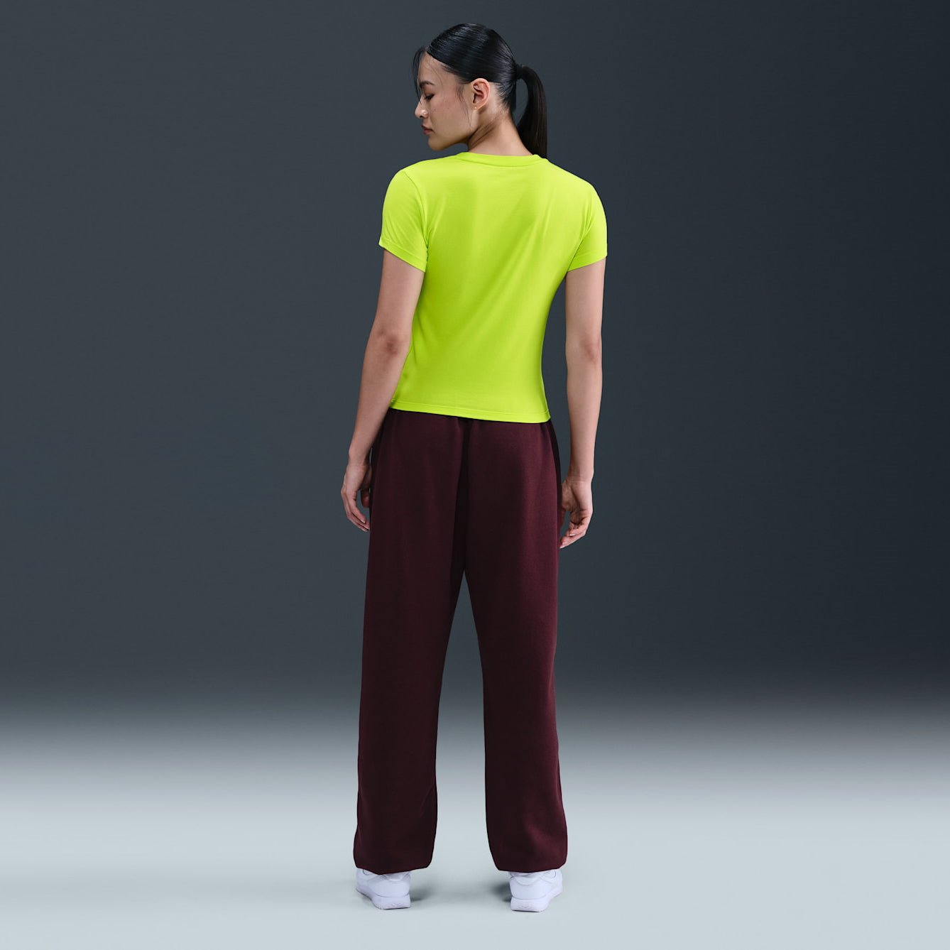 Дамска тениска Nike Chill Knit Slim T-Shirt - Airhouse
