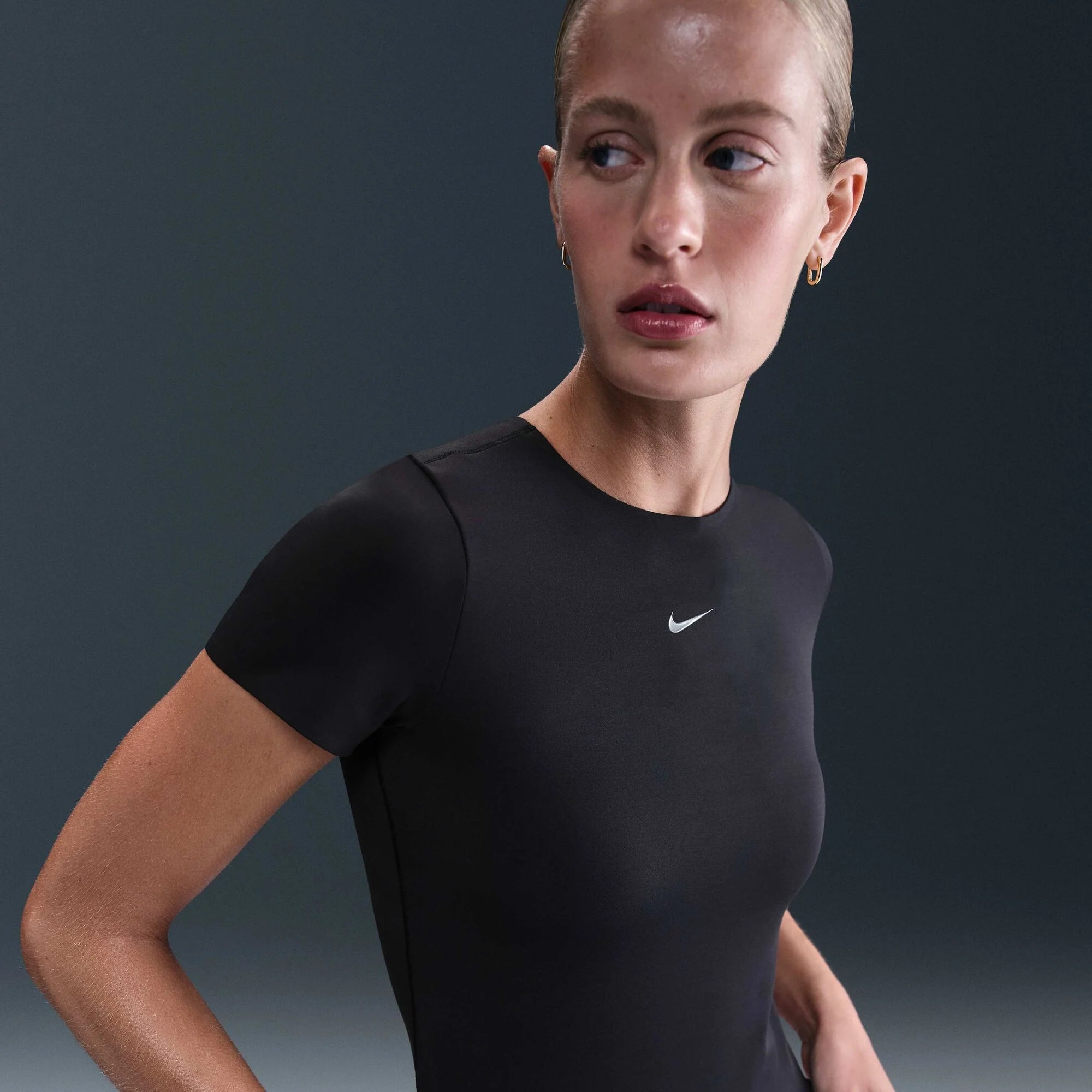 Дамска тениска Nike Form SS Top - Airhouse