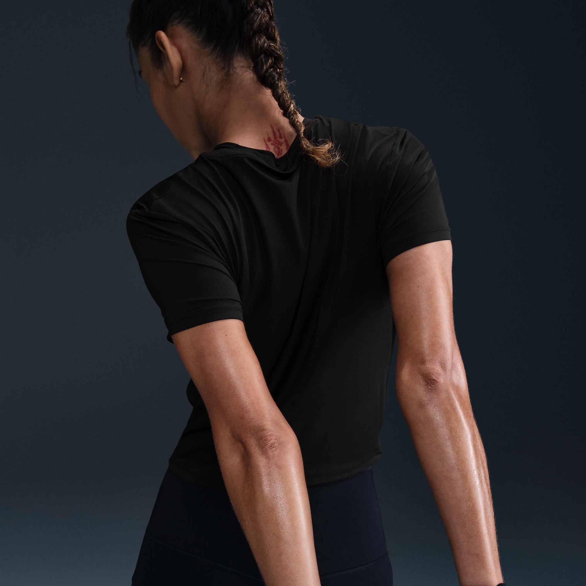 Дамска тениска Nike One Classic Twist Top - Airhouse