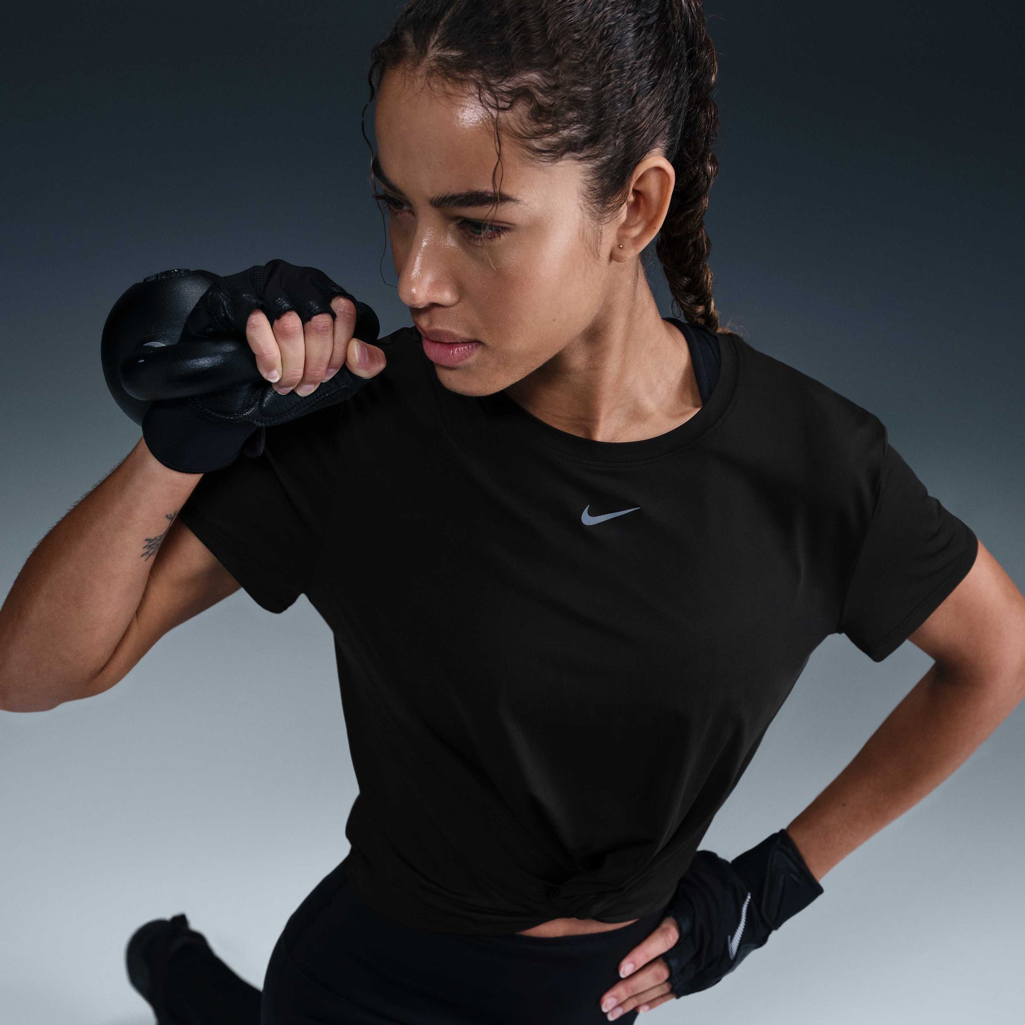 Дамска тениска Nike One Classic Twist Top - Airhouse