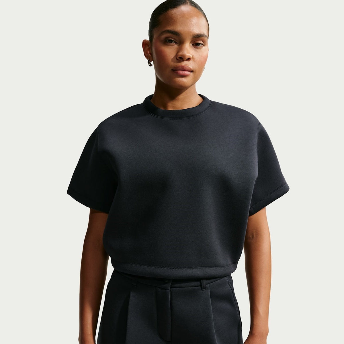 Дамска тениска Nike Pre-Game Fleece Oversized Mod-Cropped Top - IM8179-010