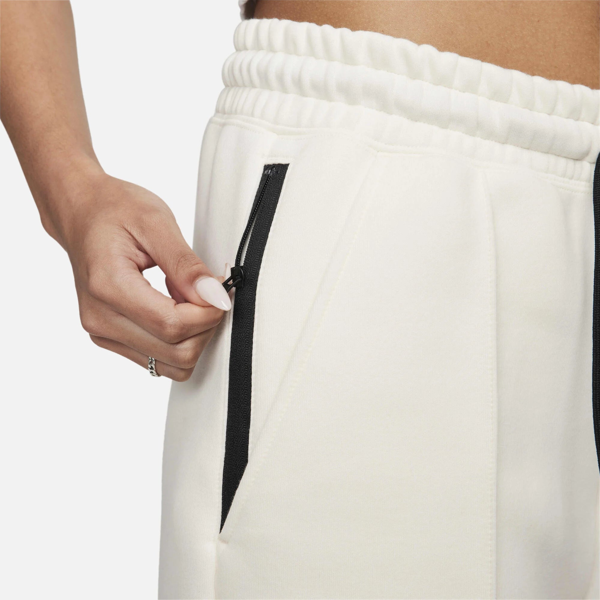 Дамски джогър Nike Tech Fleece Joggers - Airhouse