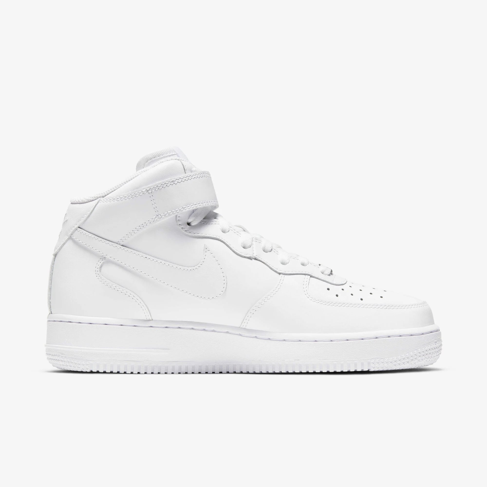 Дамски кецове Nike Air Force 1 '07 Mid - DD9625-100 отстрани
