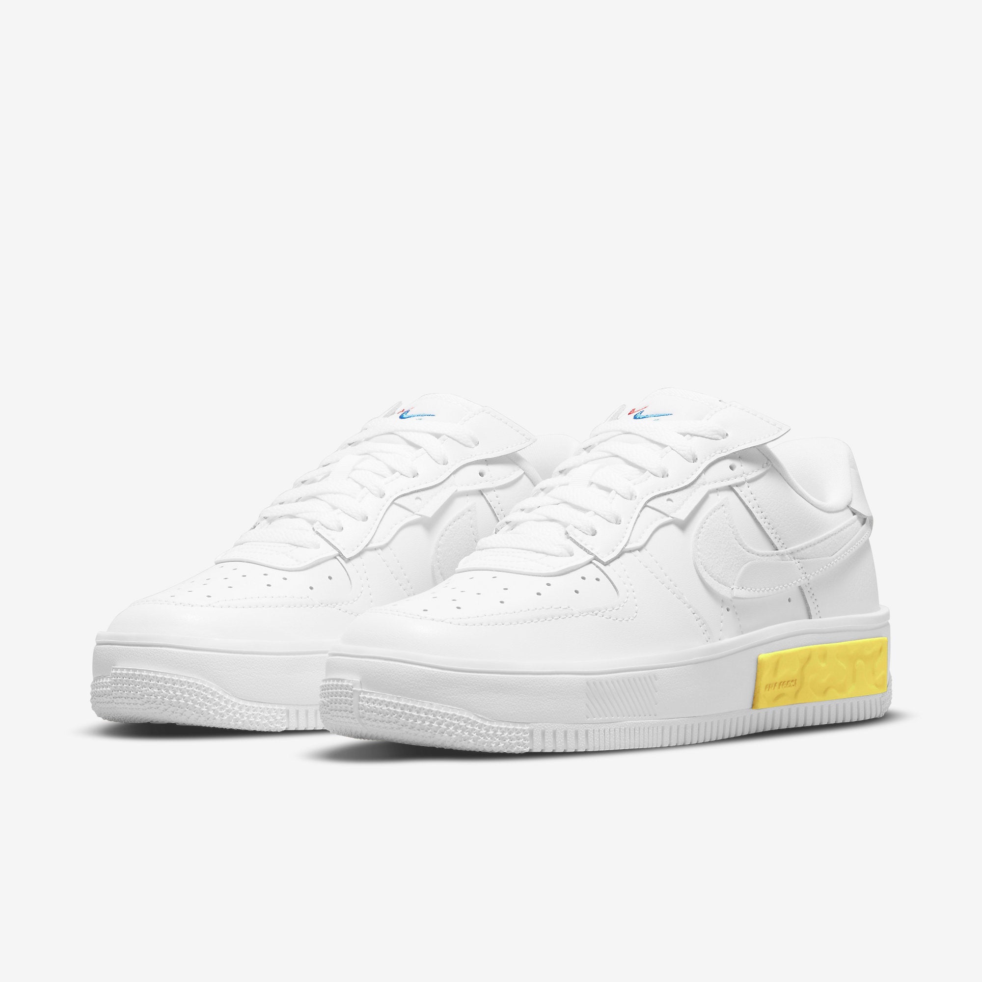 Дамски кецове Nike Air Force 1 Fontanka - DA7024-101 отпред