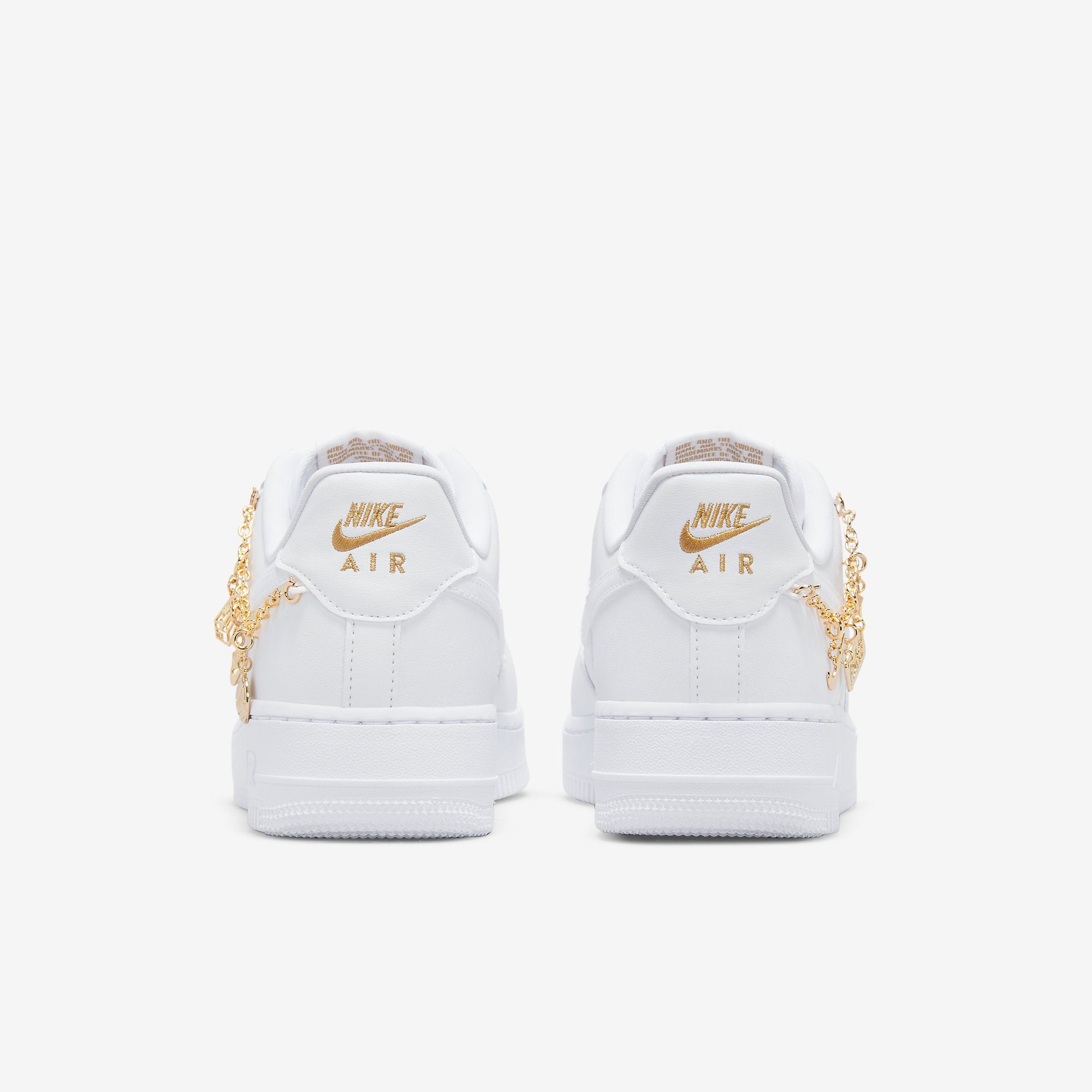 Дамски кецове Nike Air Force 1 White Pendant DD1525-100 заден изглед