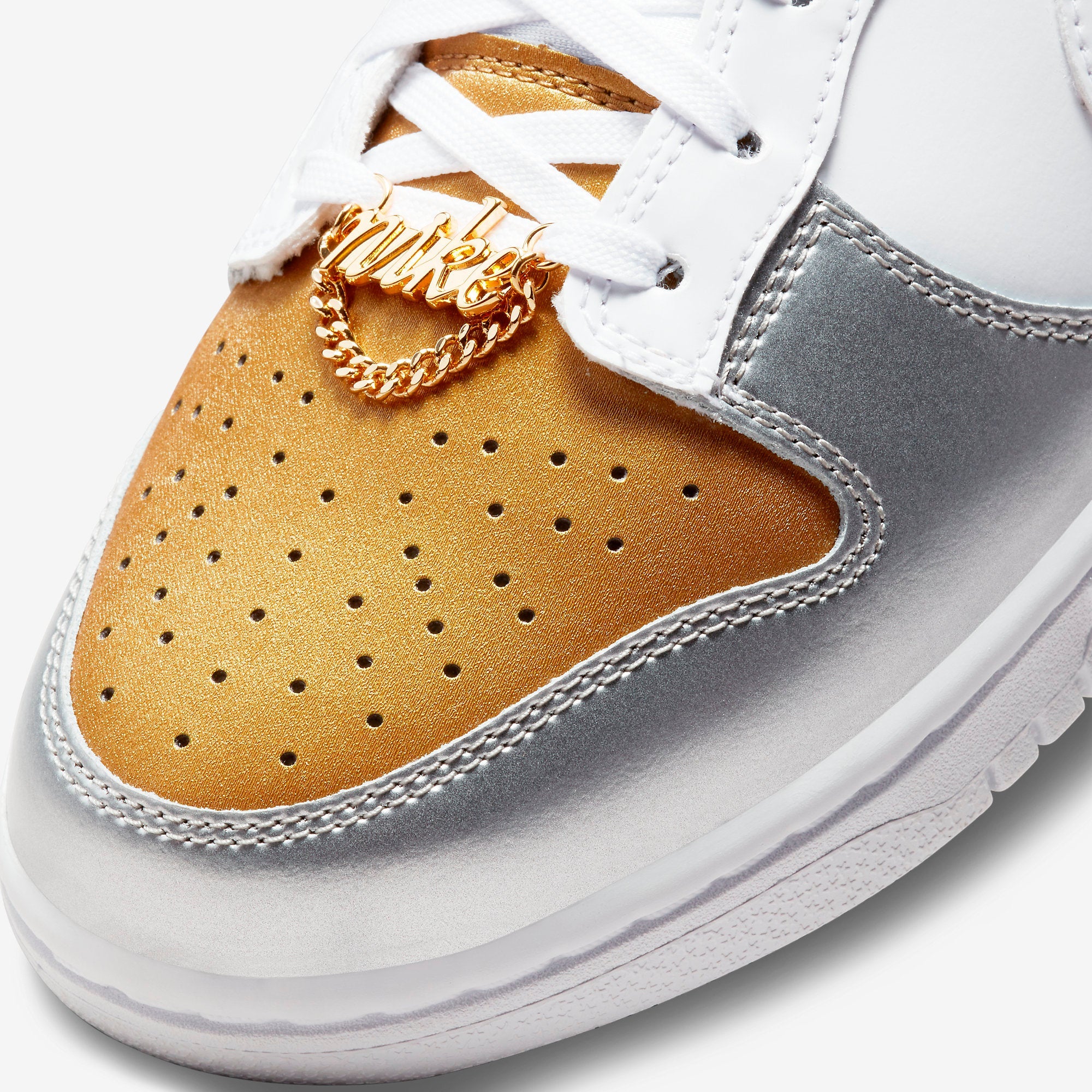 Дамски кецове Nike Dunk Low - Airhouse