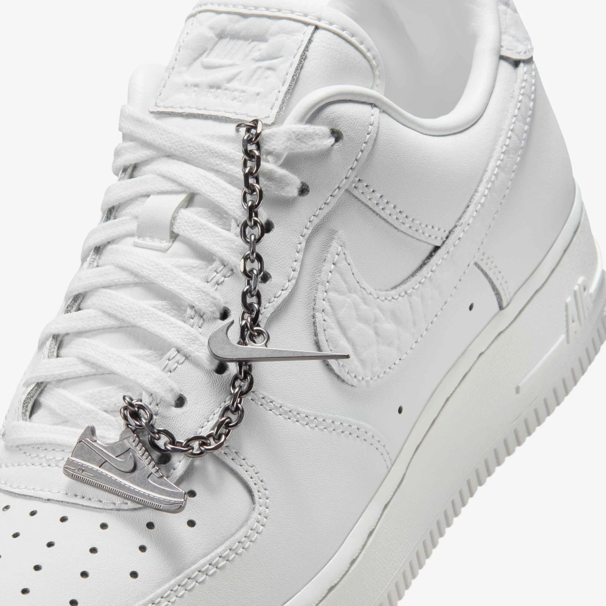 Дамски кецове Nike Air Force 1 '07 Low - Airhouse