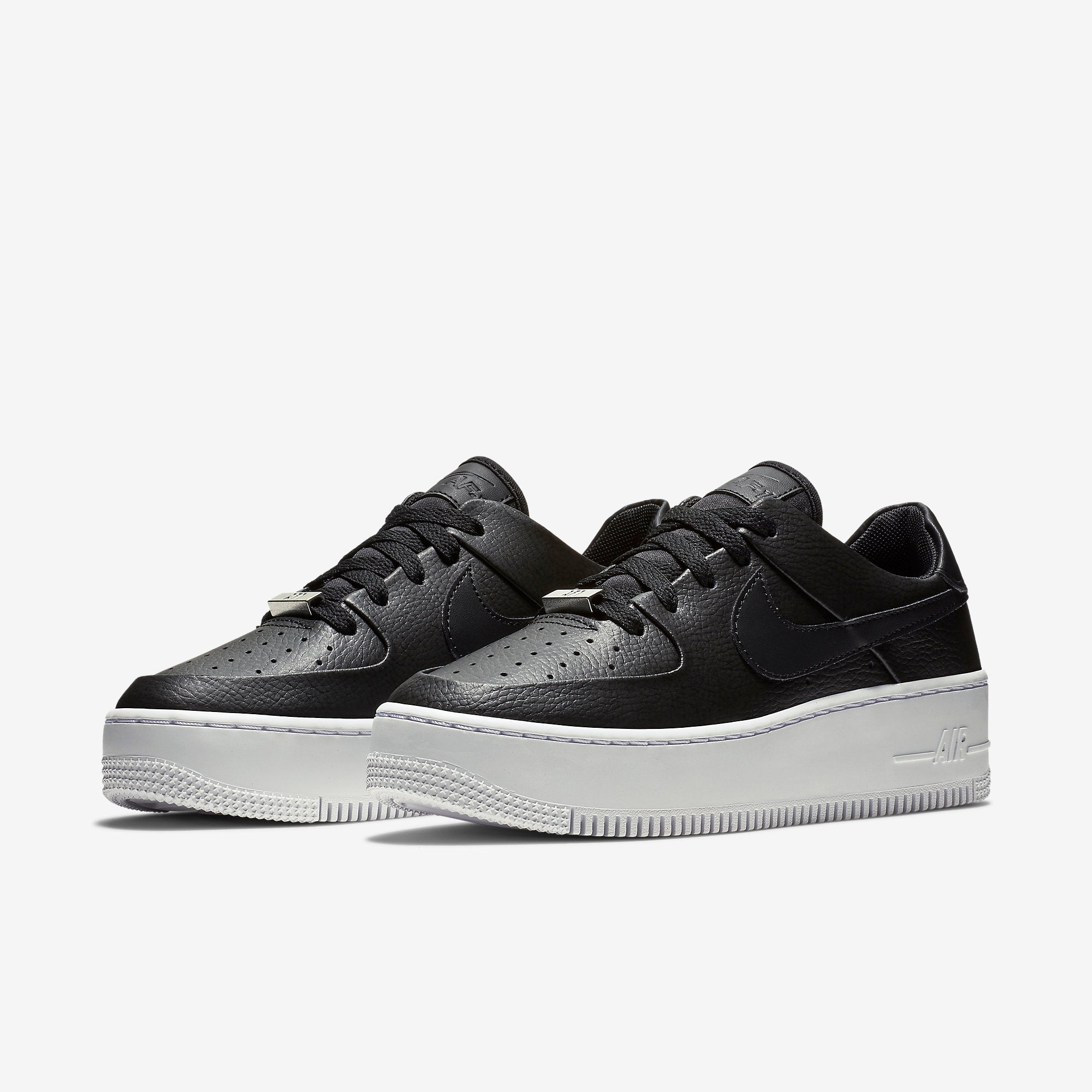 Дамски кецове Nike Air Force 1 Sage Low - Airhouse