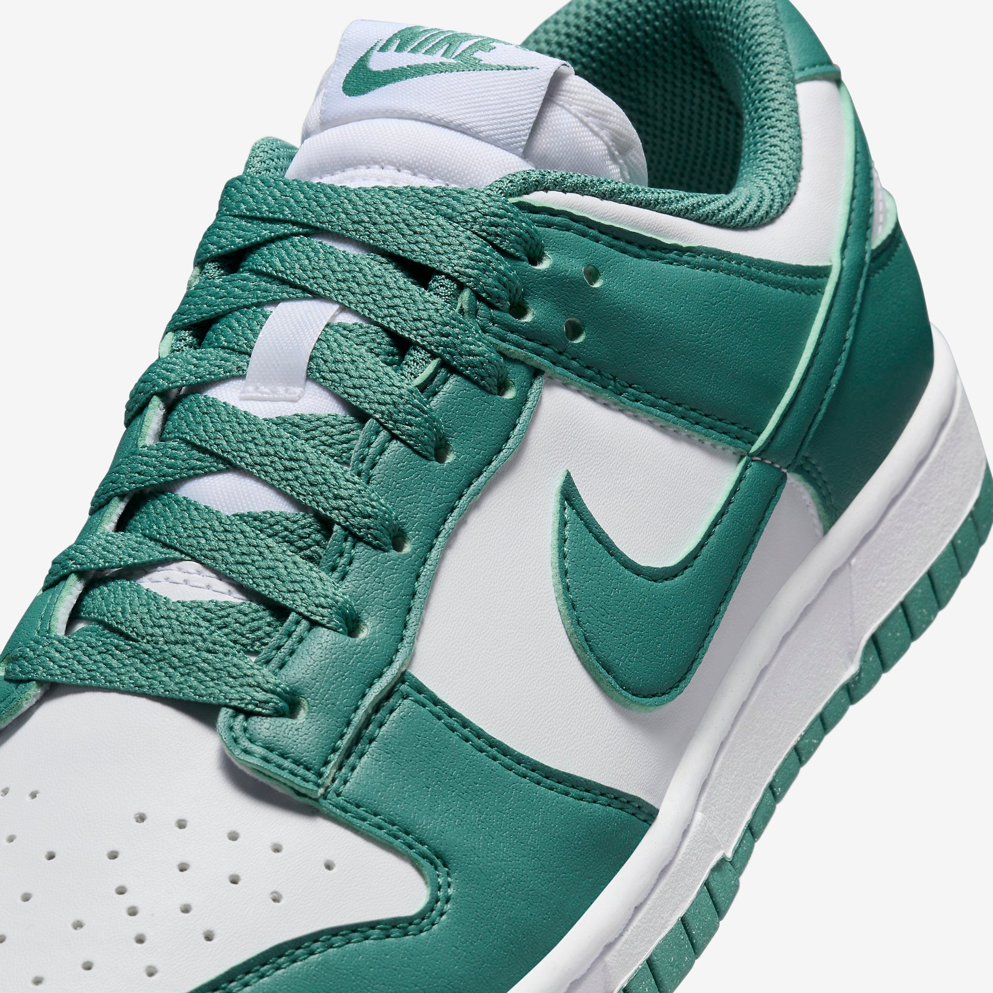 Дамски кецове Nike Dunk Low NN - Airhouse