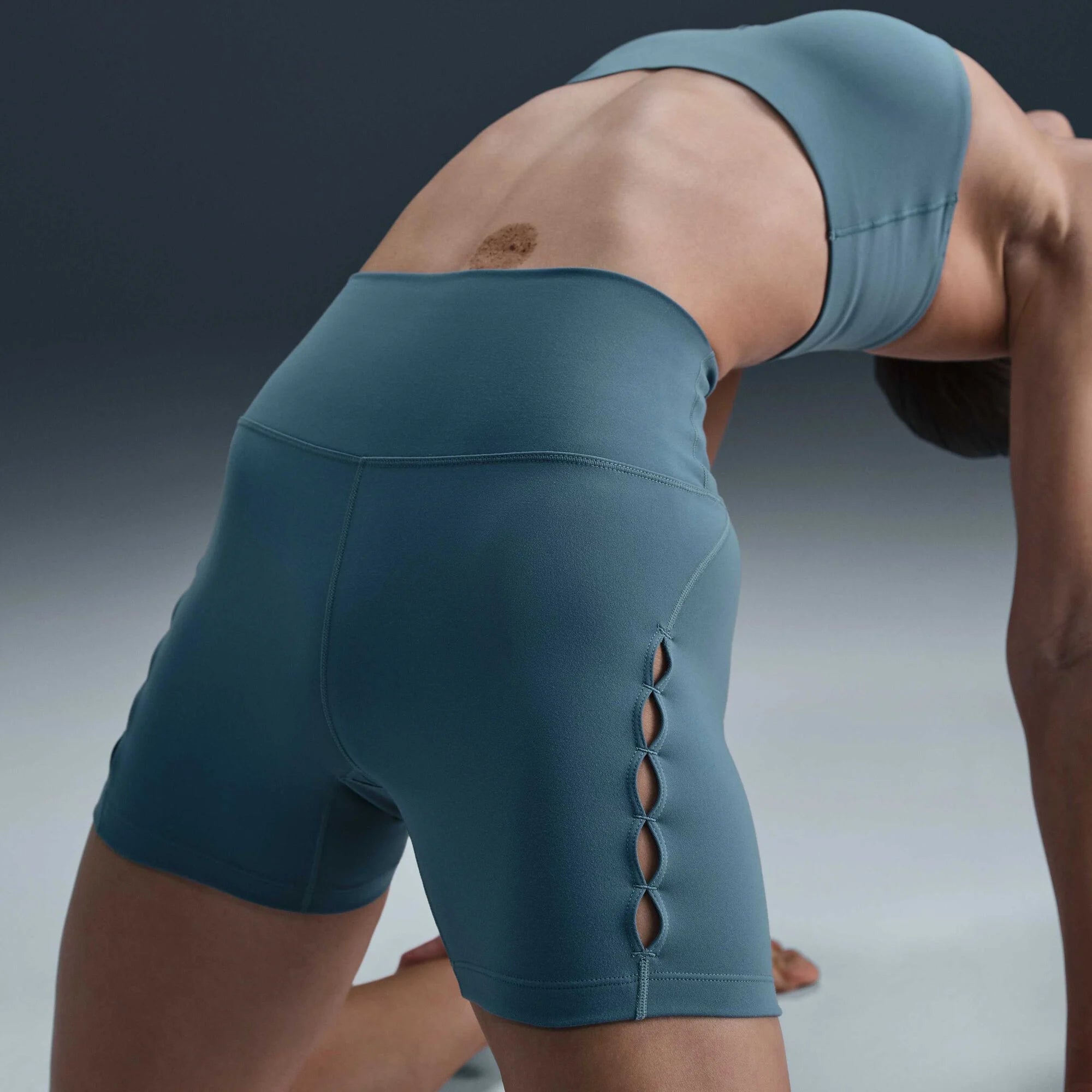 Дамски къс клин Nike One High-Waisted Biker Shorts - HJ3646-006 детайл отпред