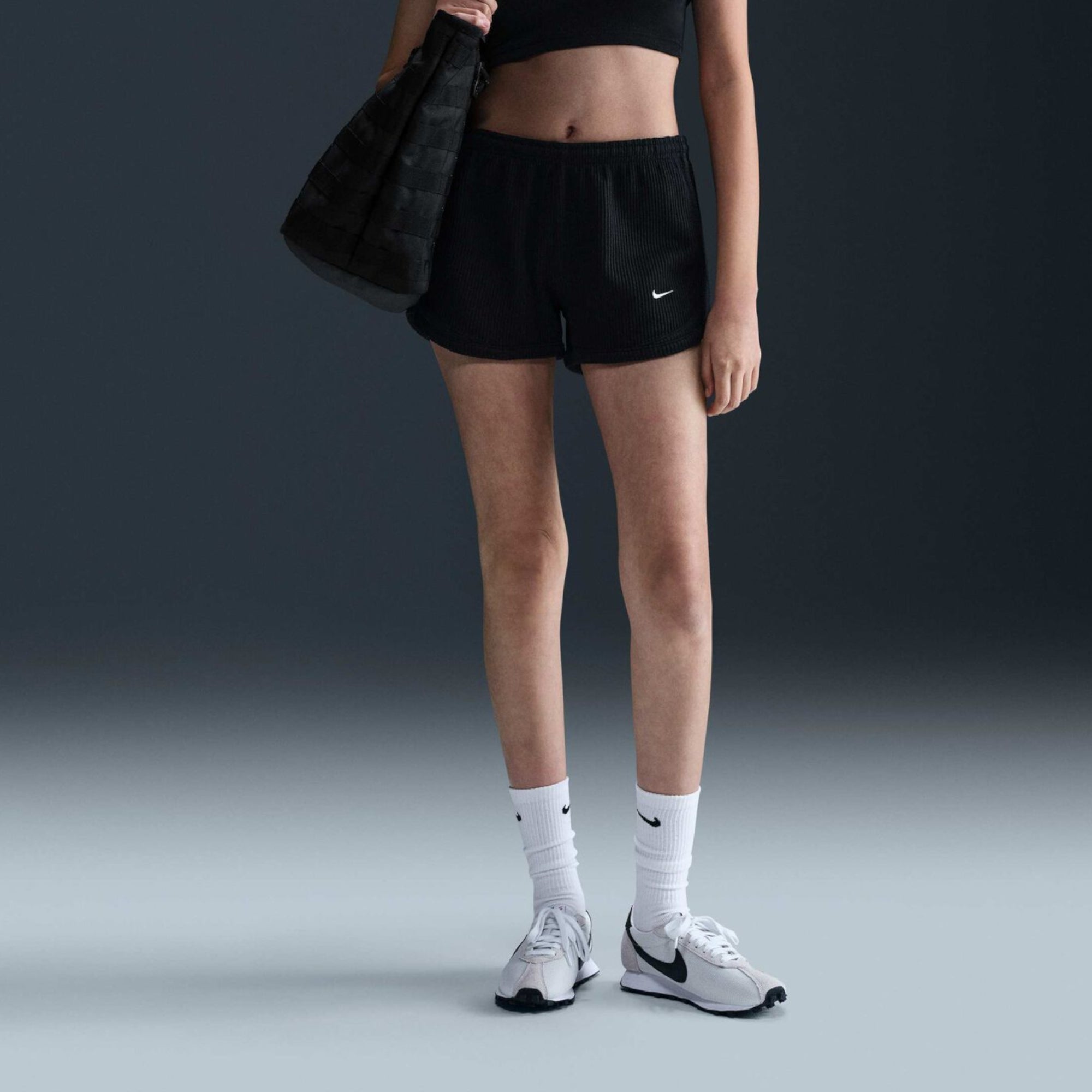 Дамски къс панталон Nike Sportswear Chill Waffle Mid-Rise Shorts - HJ3842-011