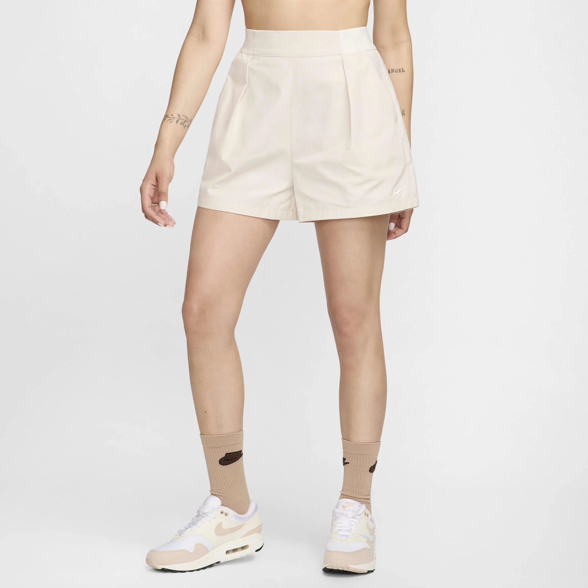 Дамски къс панталон Nike Sportswear Collection High-Waisted Trouser Shorts - FN2167-104
