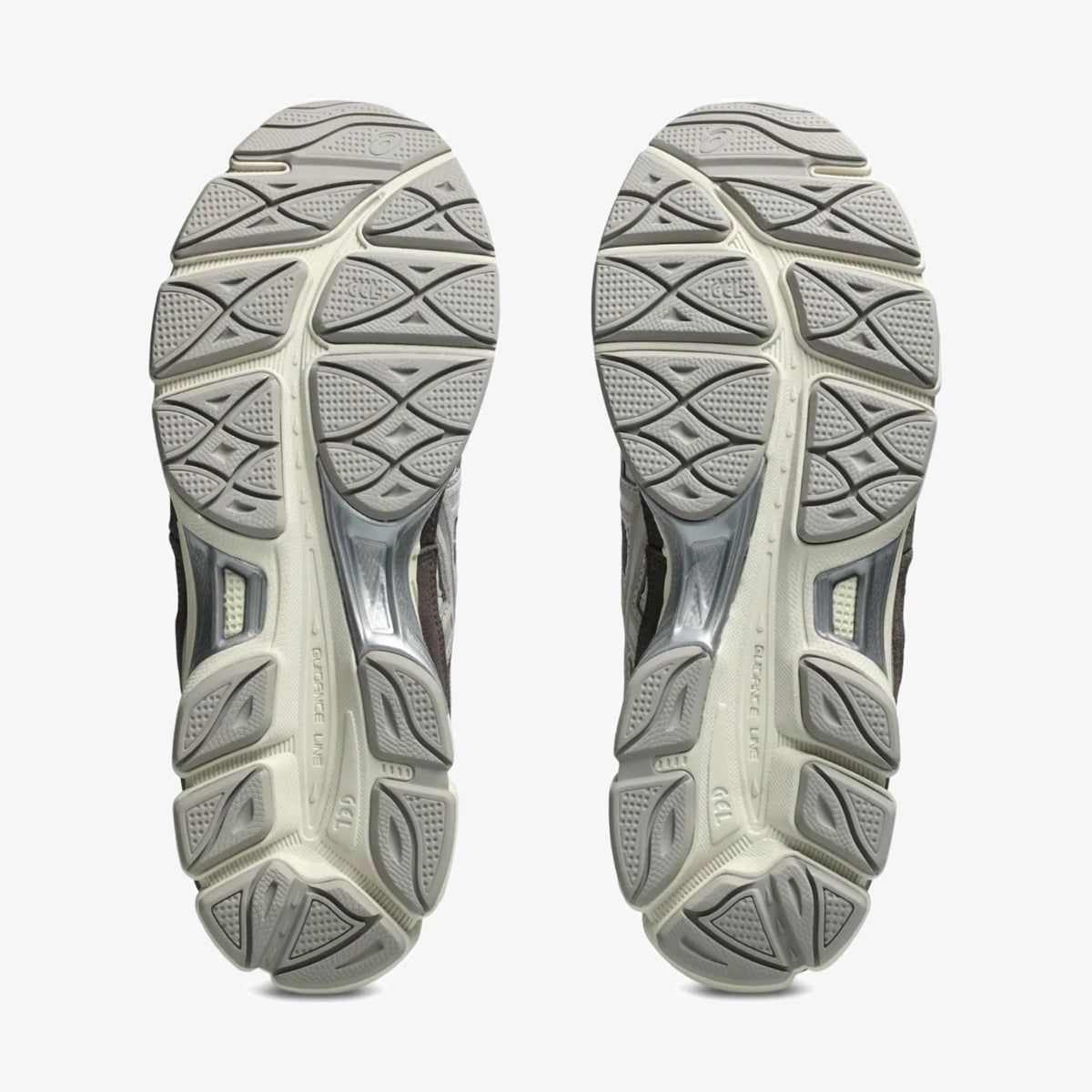 Дамски маратонки Asics GEL-NYC - 1203A739-200 подметка