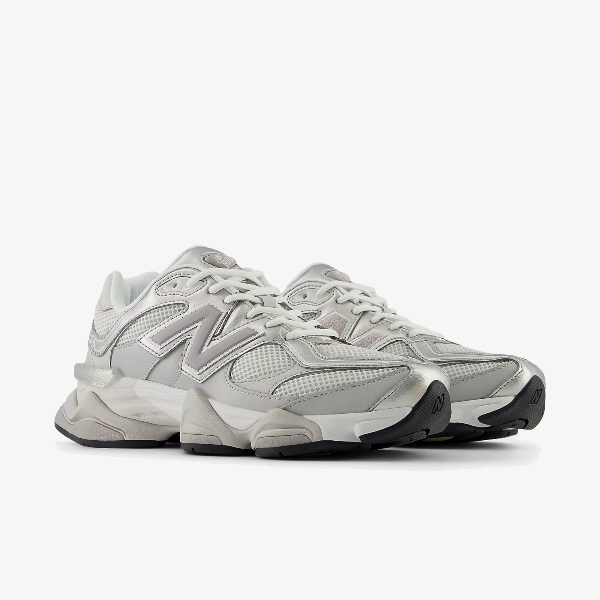 Дамски маратонки New Balance 9060 - U90606MU отпред