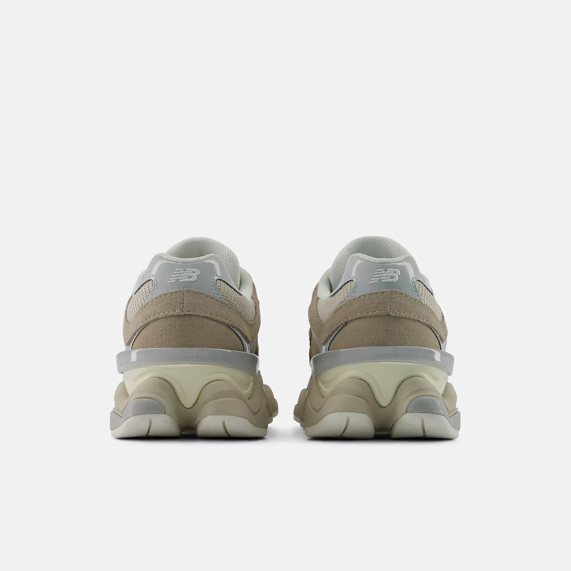 Дамски маратонки New Balance 9060 - U90608AP отзад