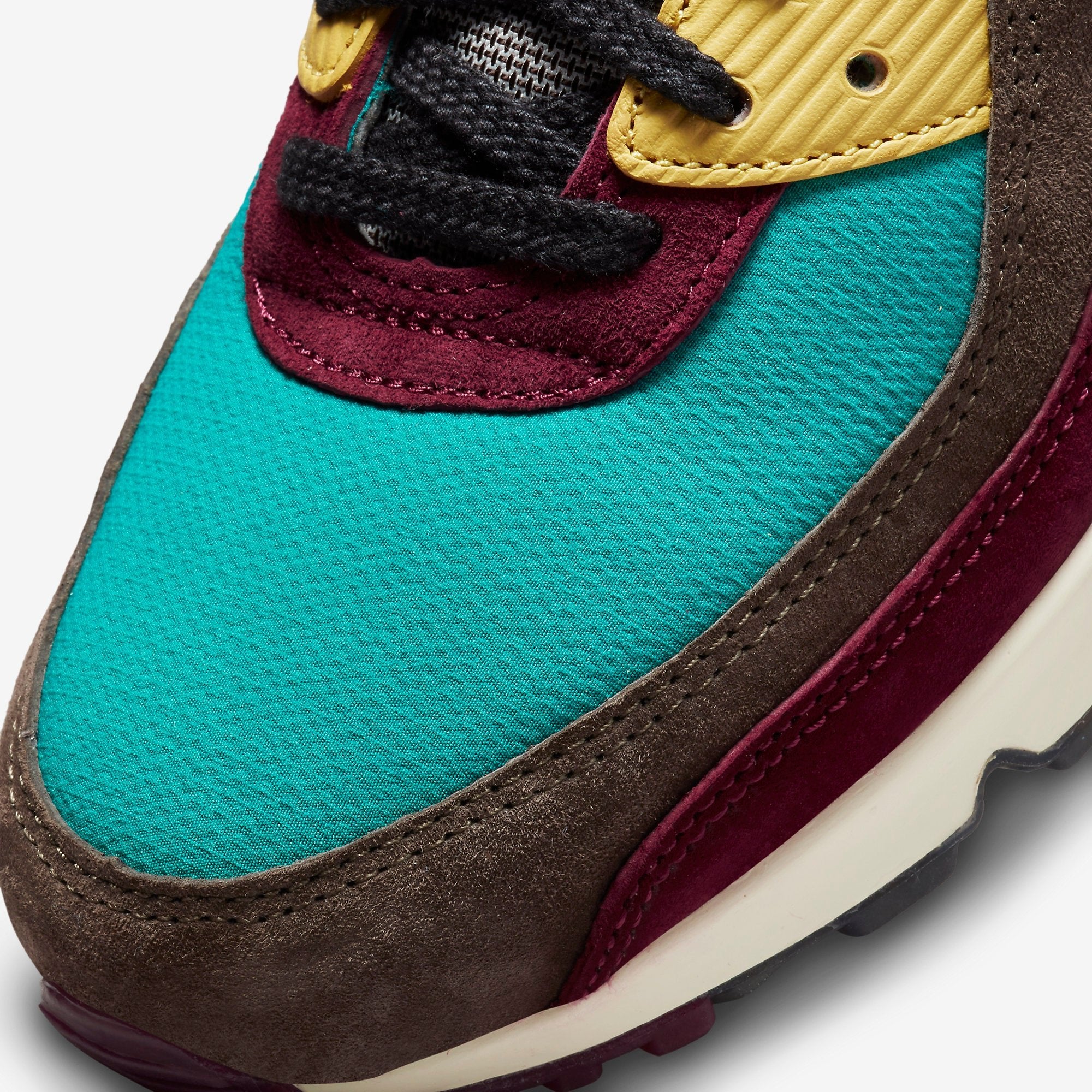 Дамски маратонки Nike Air Max 90 "Ridgerock" - DC6083-200 детайл отпред