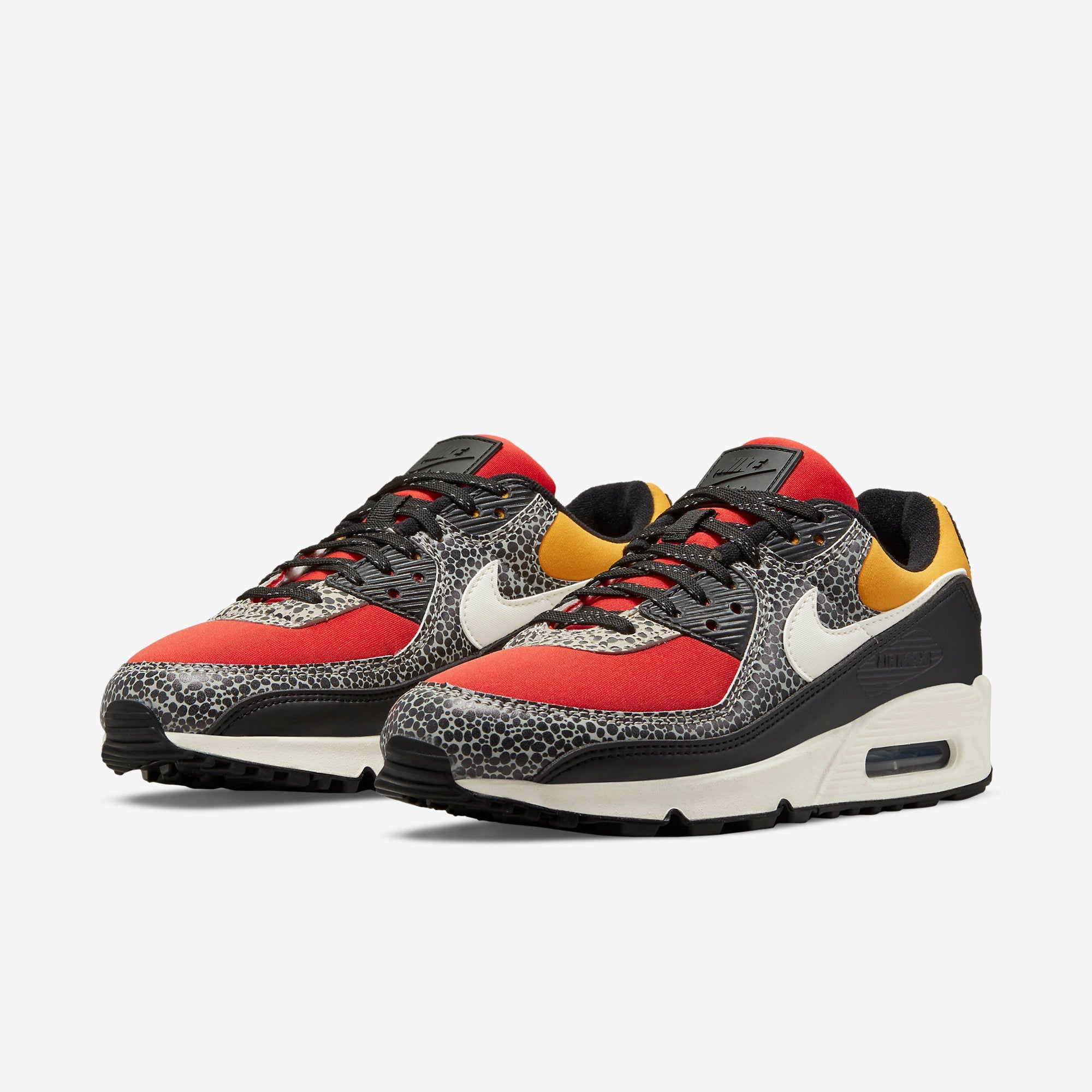 Дамски маратонки Nike Air Max 90 Safari - DC9446-001 отпред
