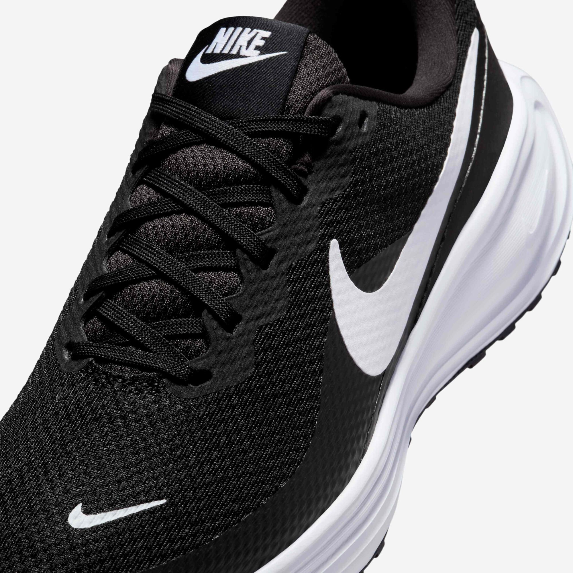 Дамски маратонки Nike Revolution 8 Road Running Shoes HJ8485-001 детайл горна част