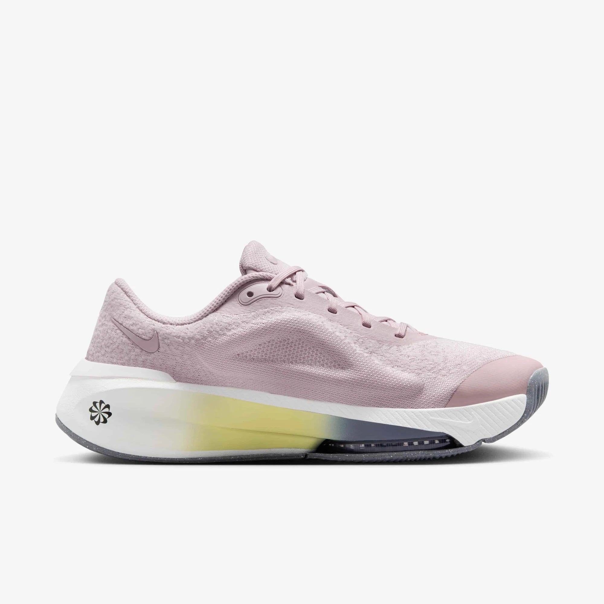 Дамски маратонки Nike Versair Workout Shoes - DZ3547-003 отстрани