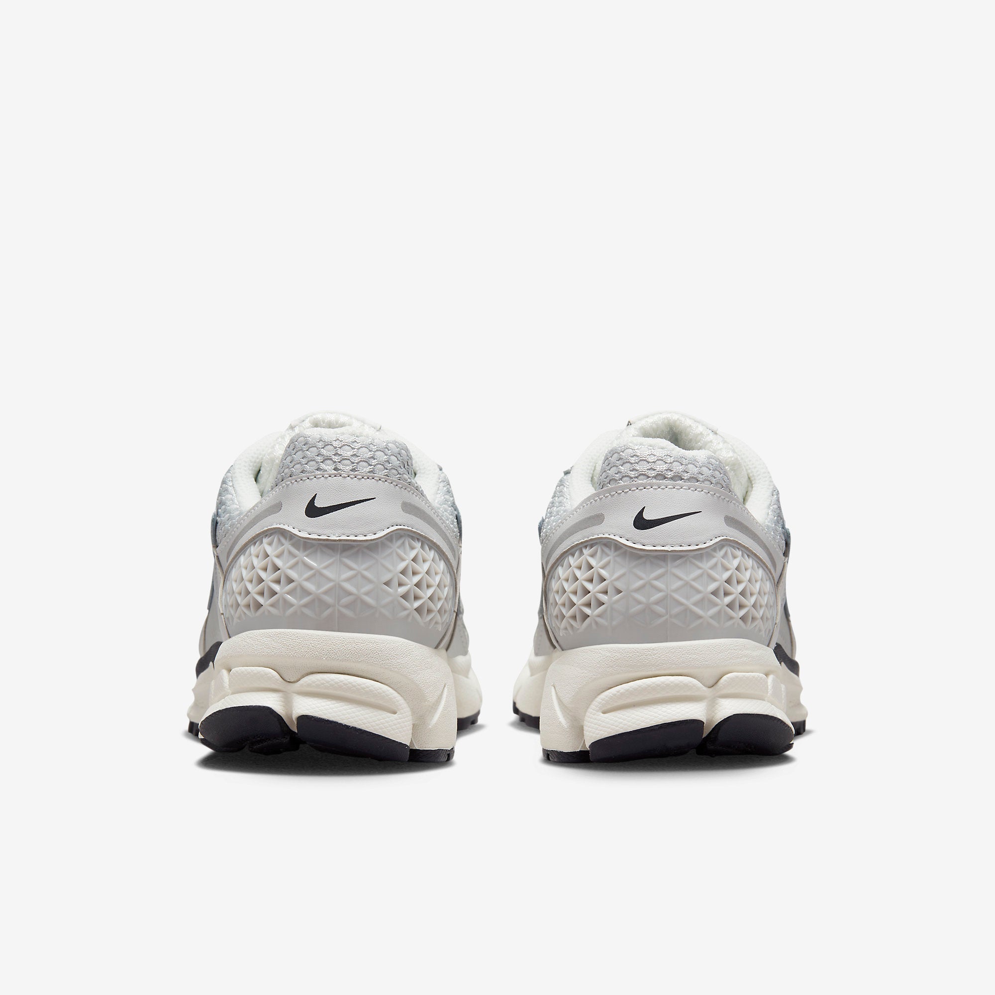 Дамски маратонки Nike Zoom Vomero 5 - Airhouse