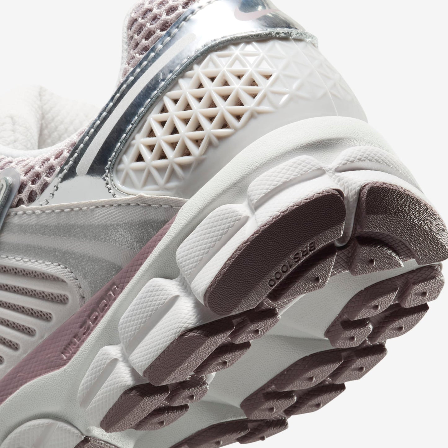 Дамски маратонки Nike Zoom Vomero 5 - Airhouse