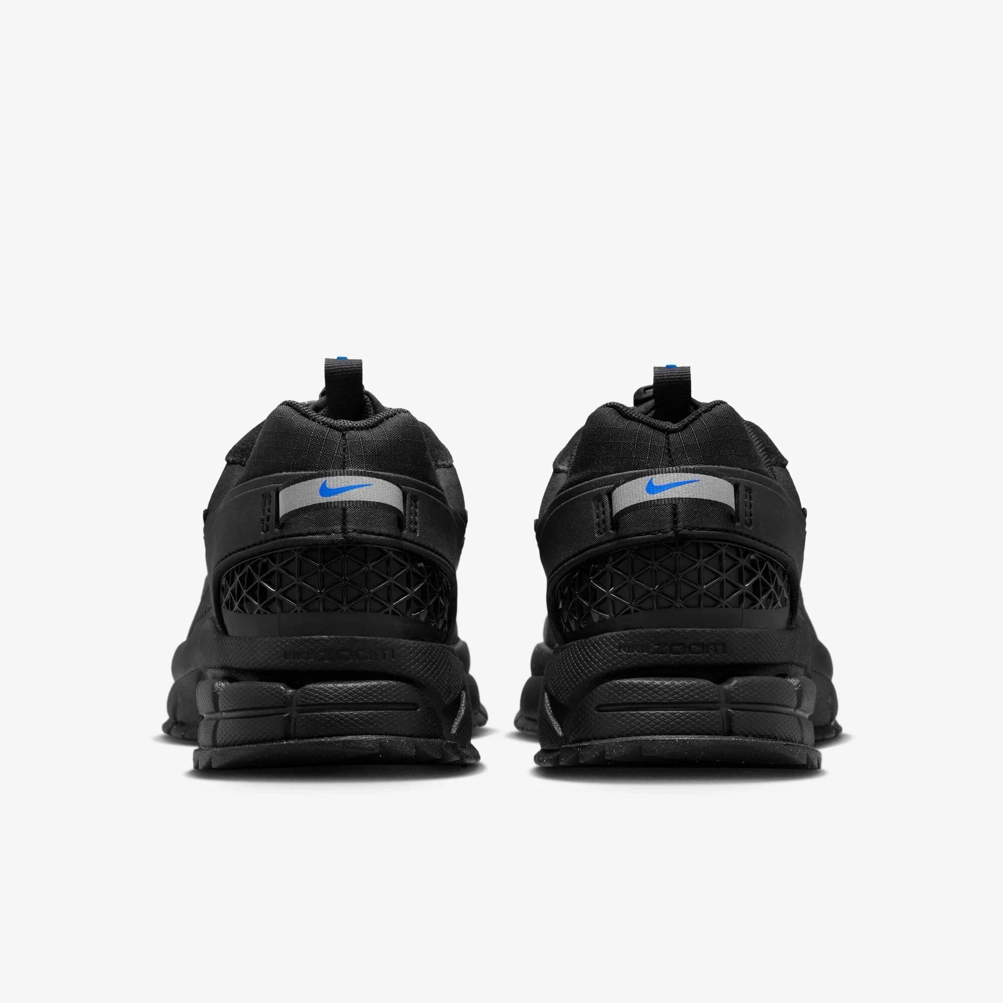 Дамски маратонки Nike Zoom Vomero Roam - Airhouse