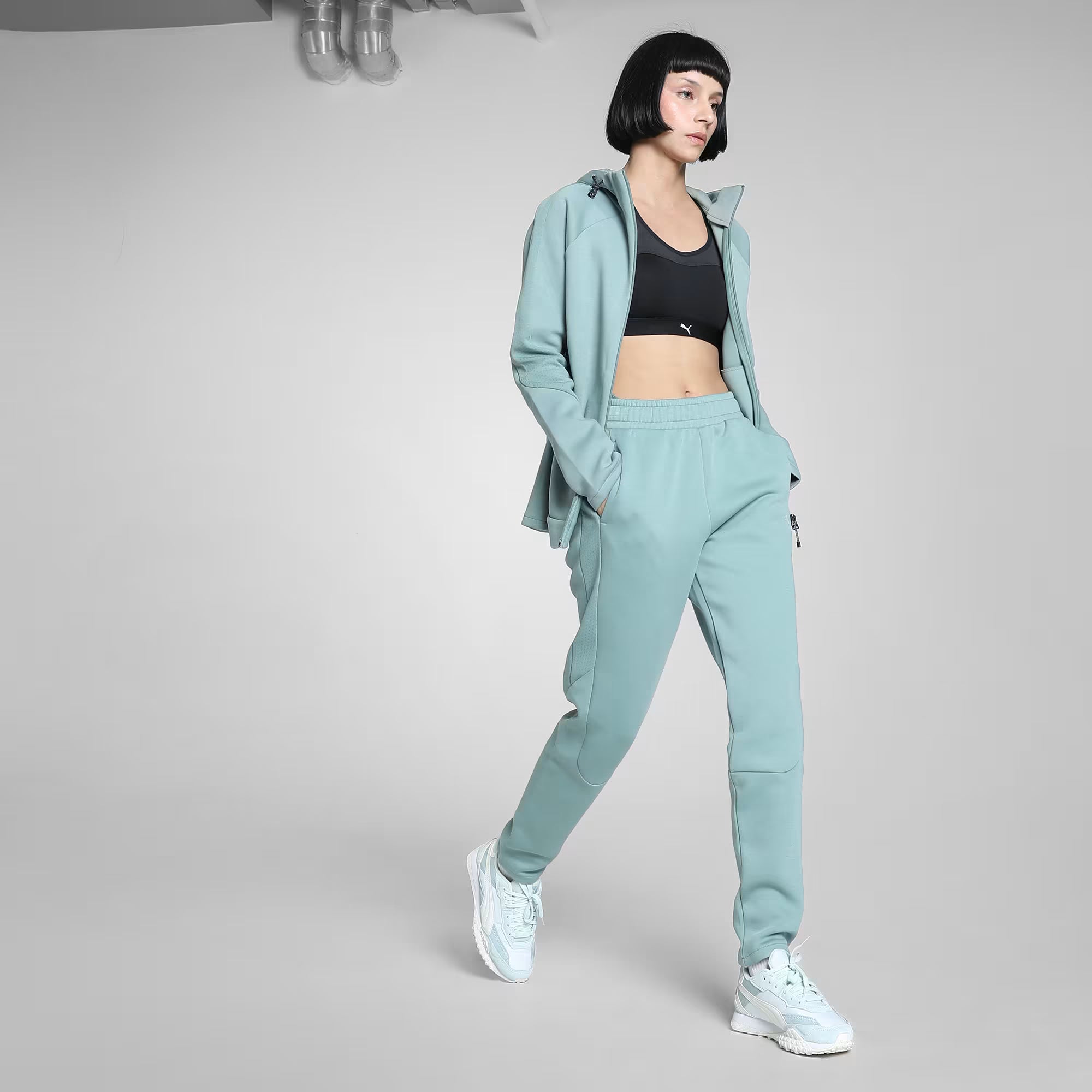 Дамски панталон Puma Evostripe Sweatpants - Airhouse