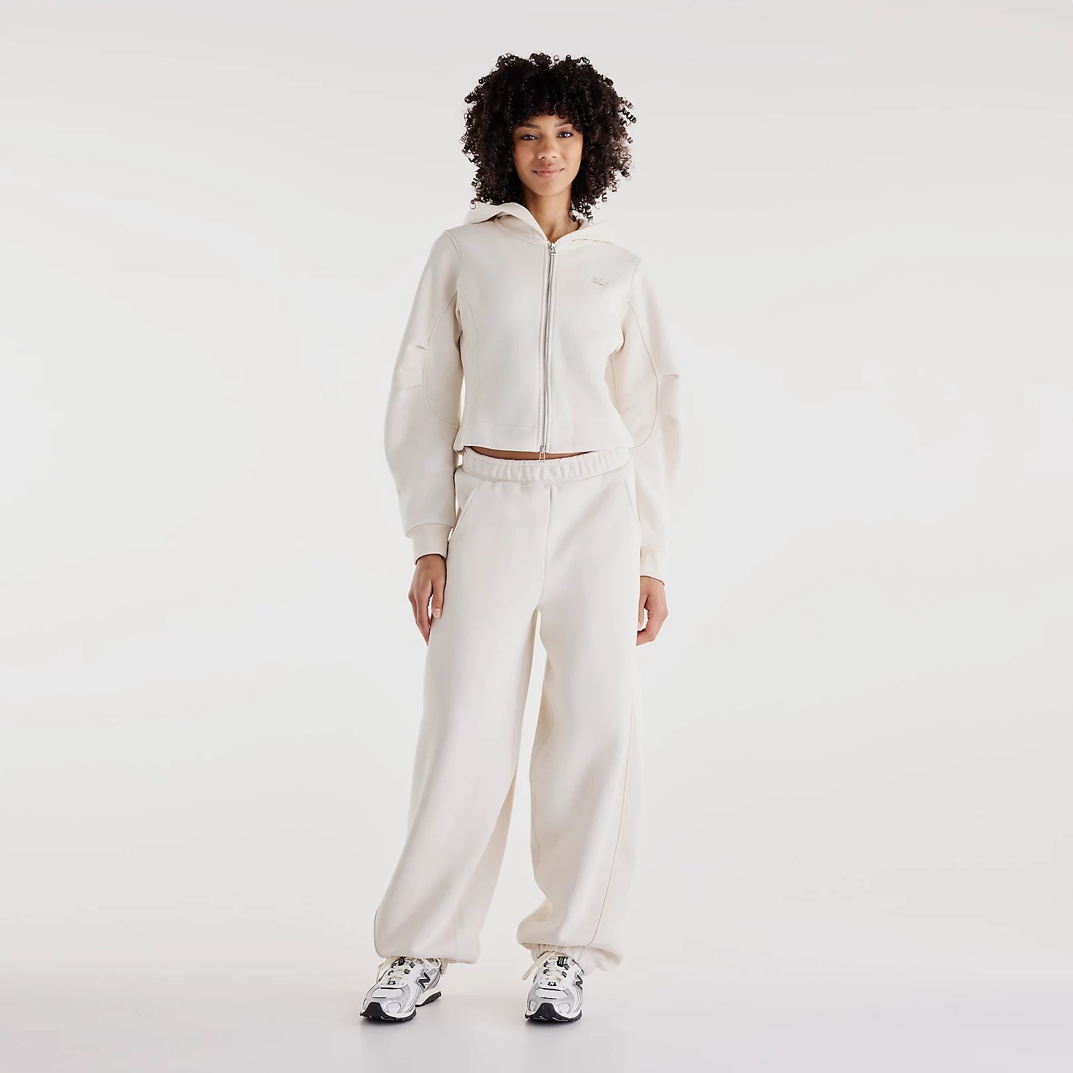 Дамско худи New Balance Athletics Crafted Fleece Full Zip Hoodie - WJ62Y57TLIN модел отпред