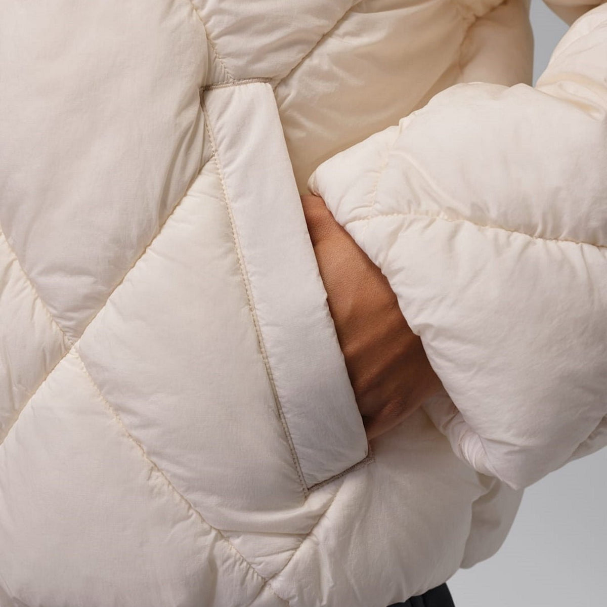 Дамско яке Jordan Brooklyn Puffer Jacket - IM7234-272 детайл джоб