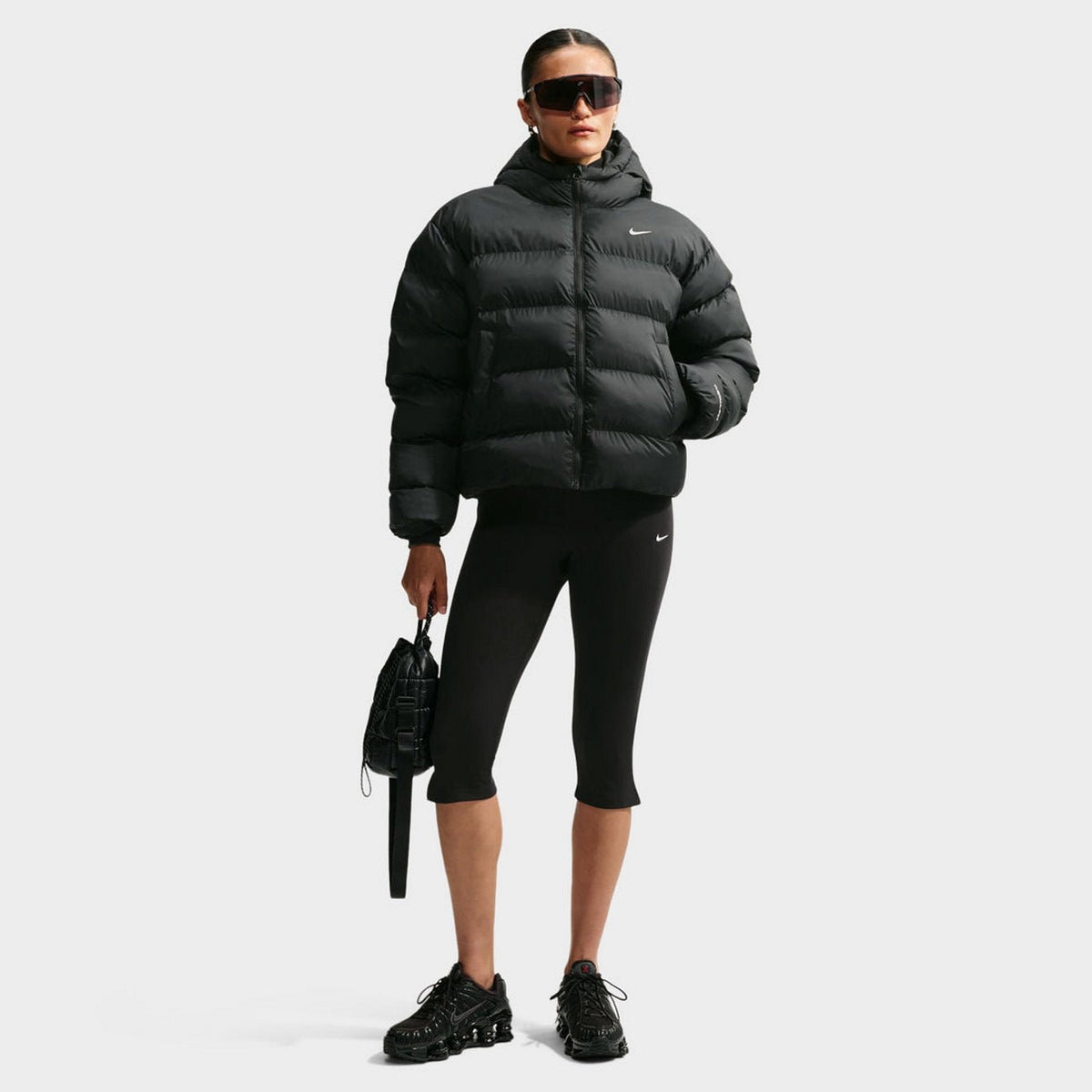 Дамско яке Nike Therma-FIT Classic Puffer Jacket - IF5931-010 модел отпред