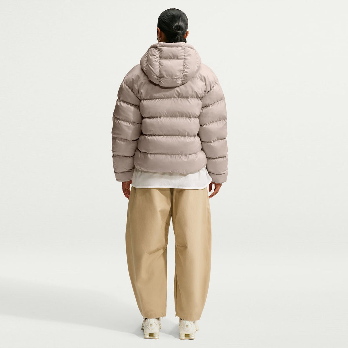 Дамско яке Nike Sportswear Therma-FIT Jacket - IF5931-236 модел отзад