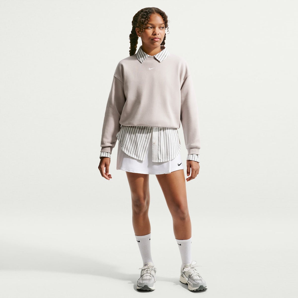 Детска блуза Nike Sportswear Studio Boxy Fleece Crew Neck - IM5098-211 модел отпред