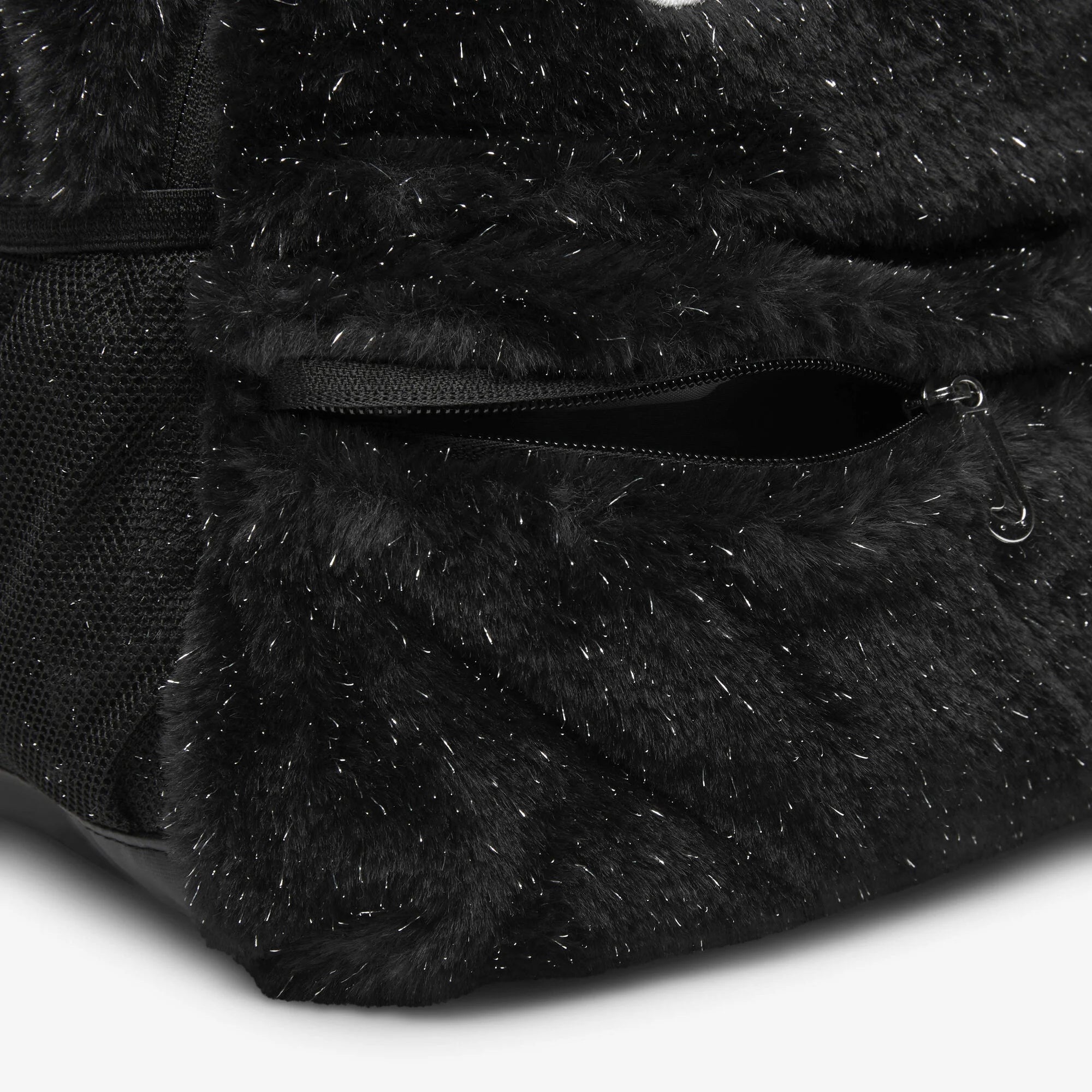 Детска раница Nike Faux Fur Backpack - FZ1330-010 джоб