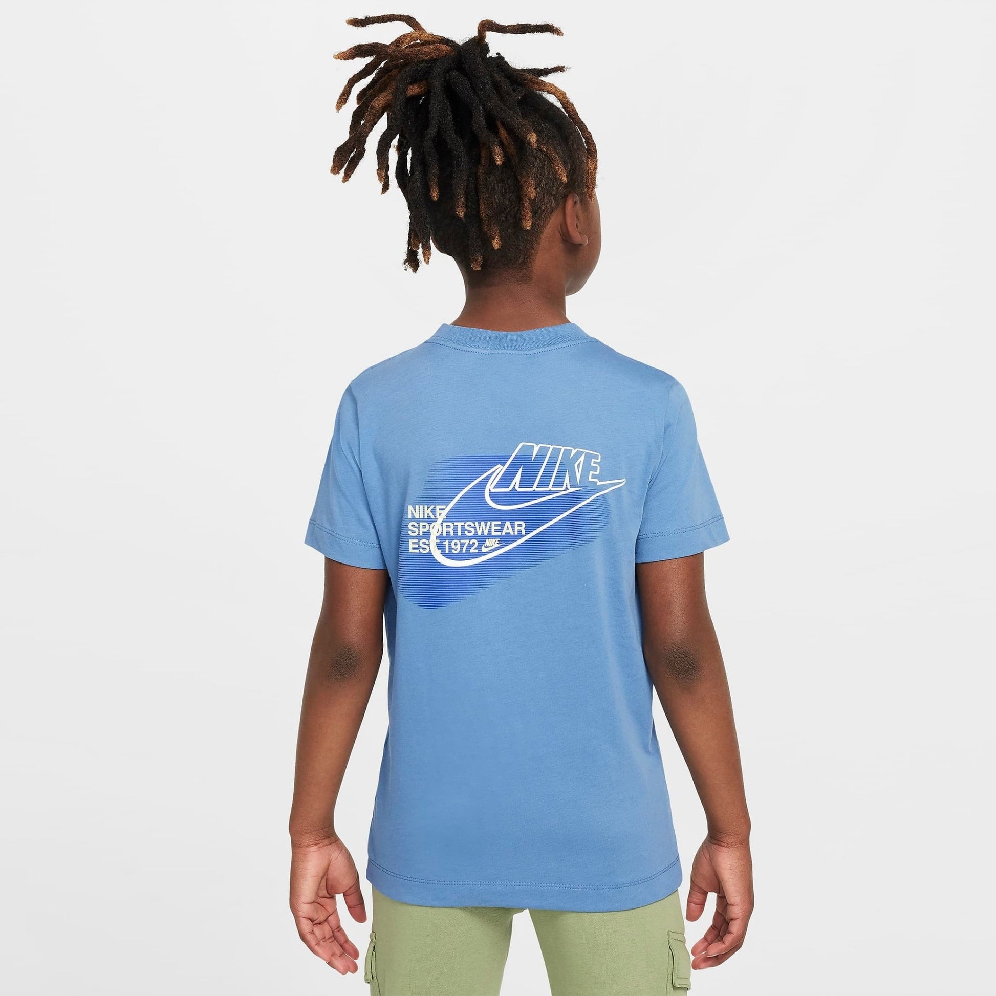 Детска тениска Nike Standard Issue Graphic Tee - Airhouse