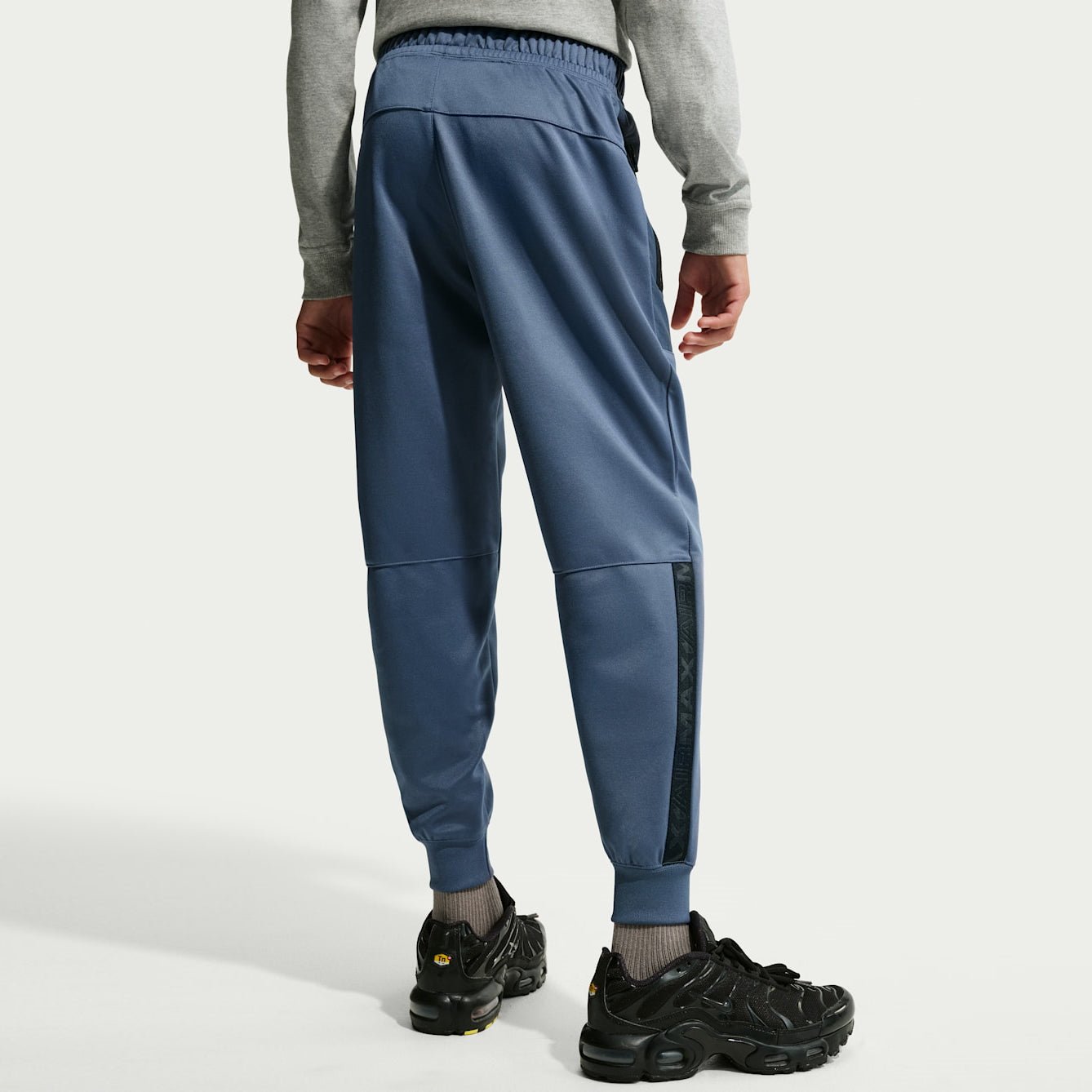 Детски джогър Nike Air Max Jogger - IO1155-491 отзад