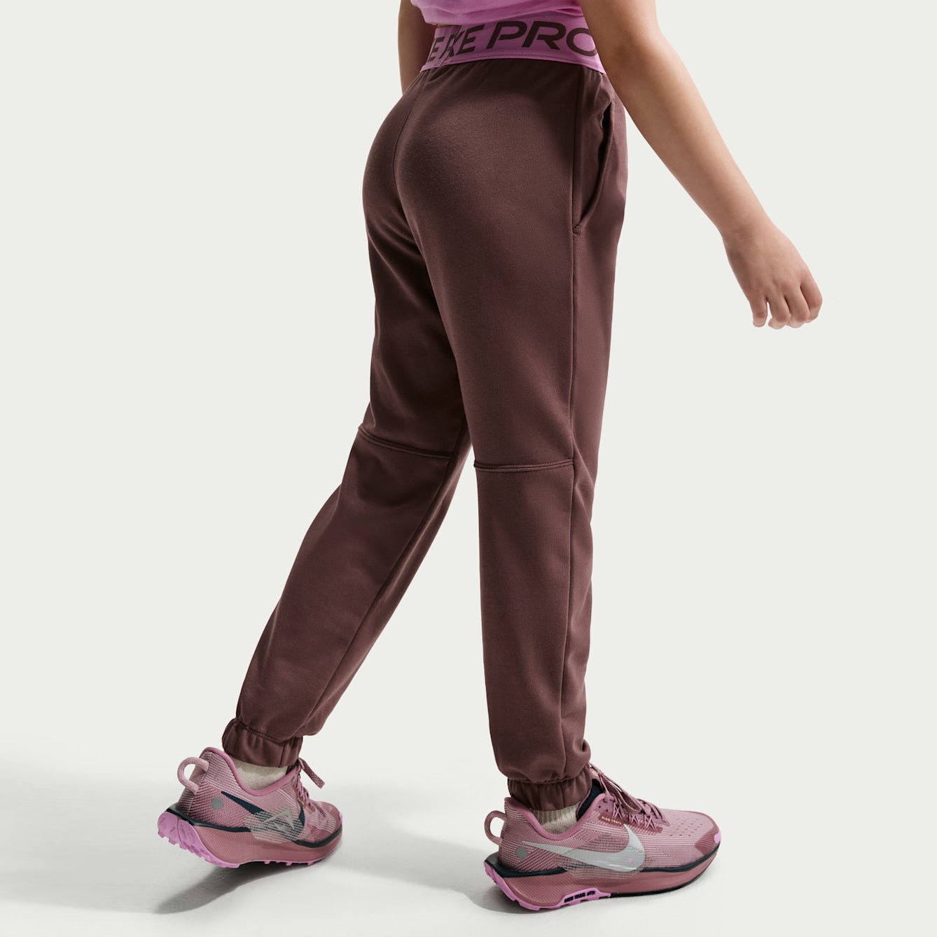 Детски джогър Nike Pro Fleece Older Kids' (Girls') Dri-FIT Joggers HV0289-502 отзад