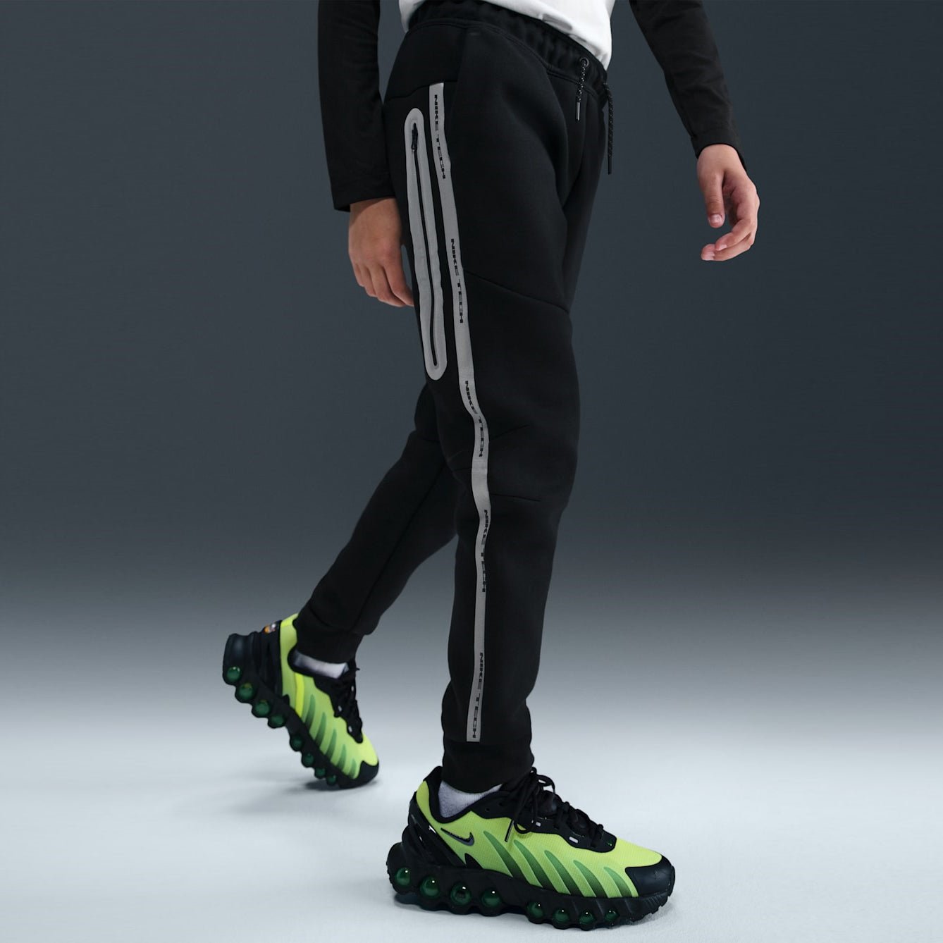 Детски джогър Nike Tech Fleece Reflective Joggers - Airhouse