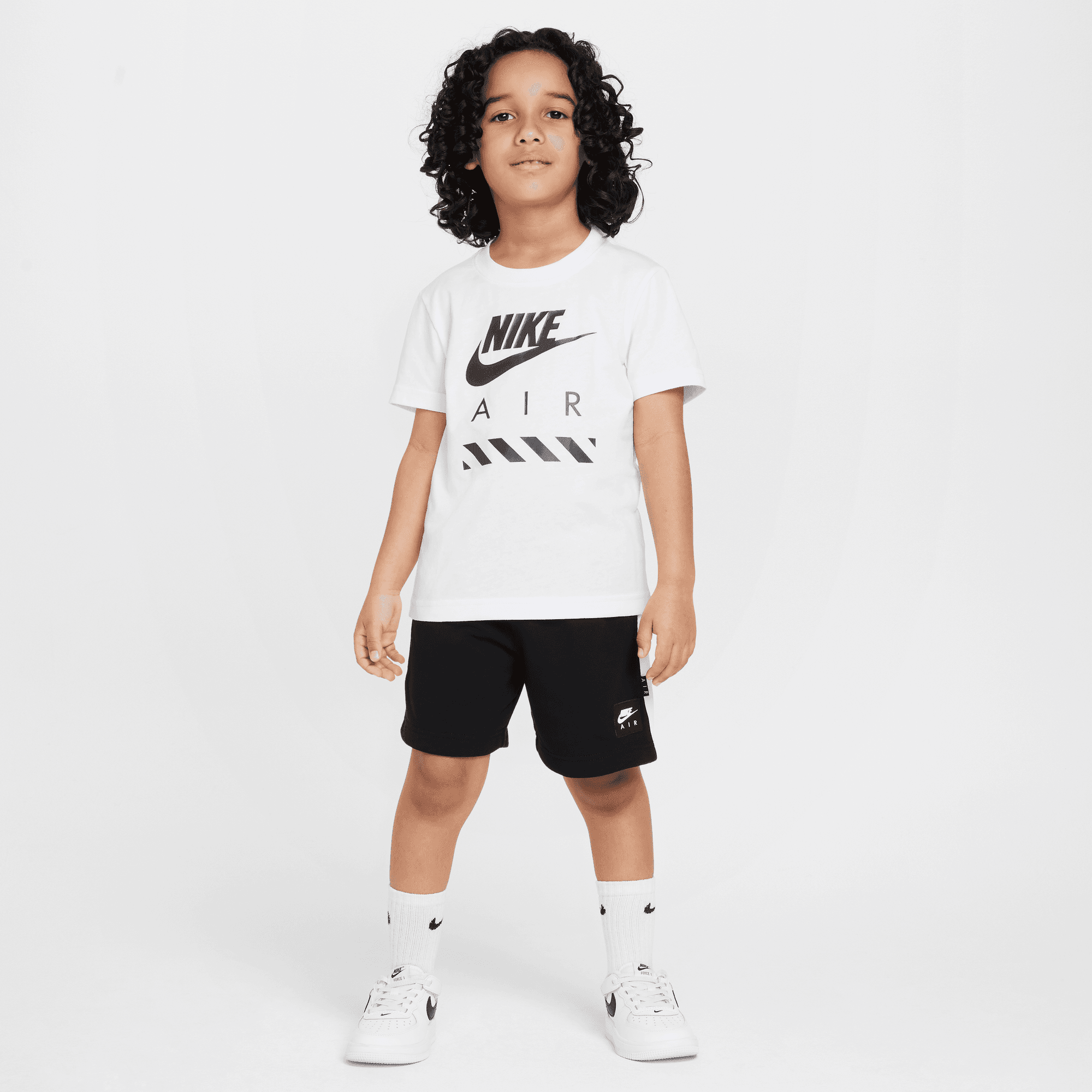 Детски комплект Nike Sportswear Nike Air Tee and Shorts Set - 86M753-023