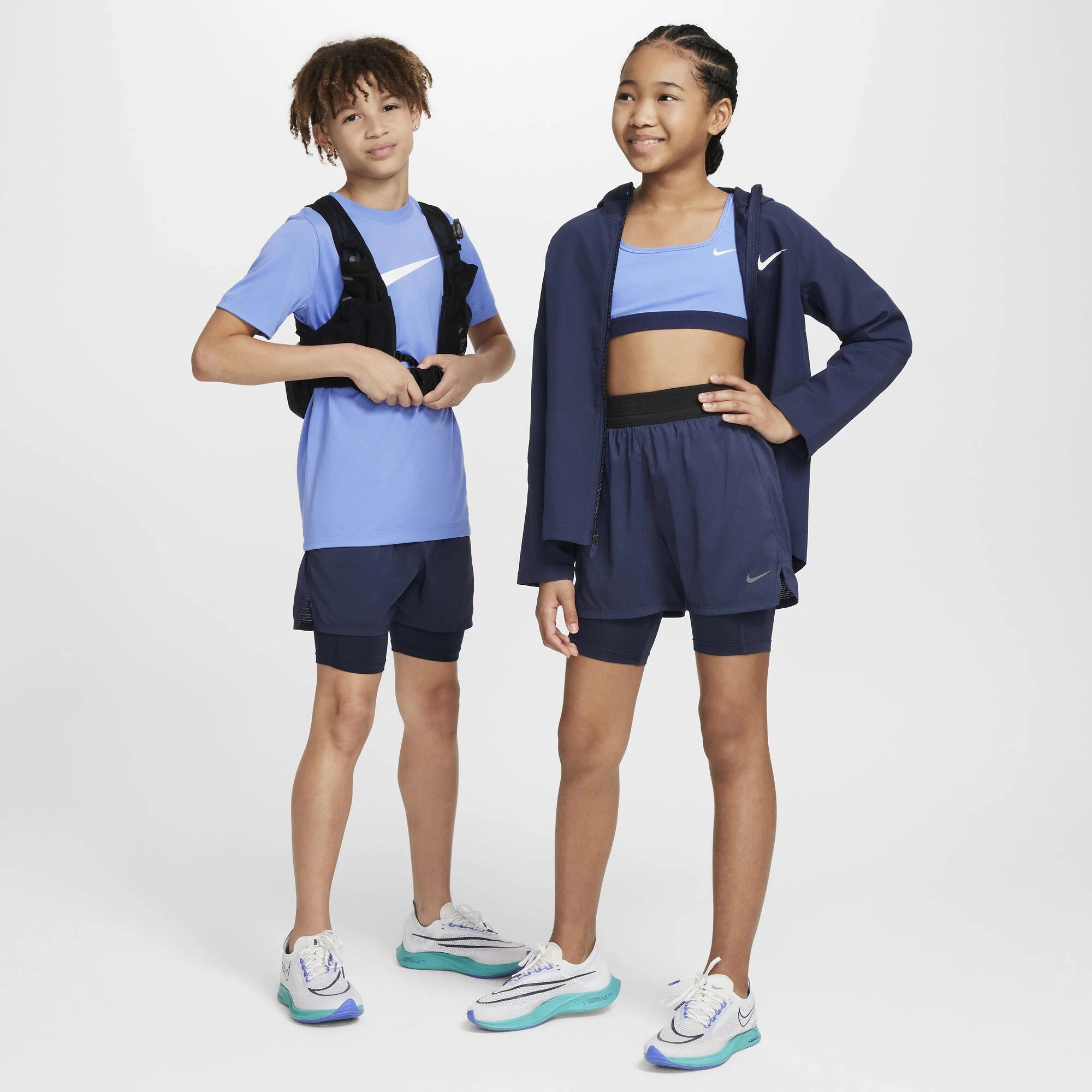 Детски къс панталон Nike Multi Tech Shorts - FJ6818-410 модел отпред