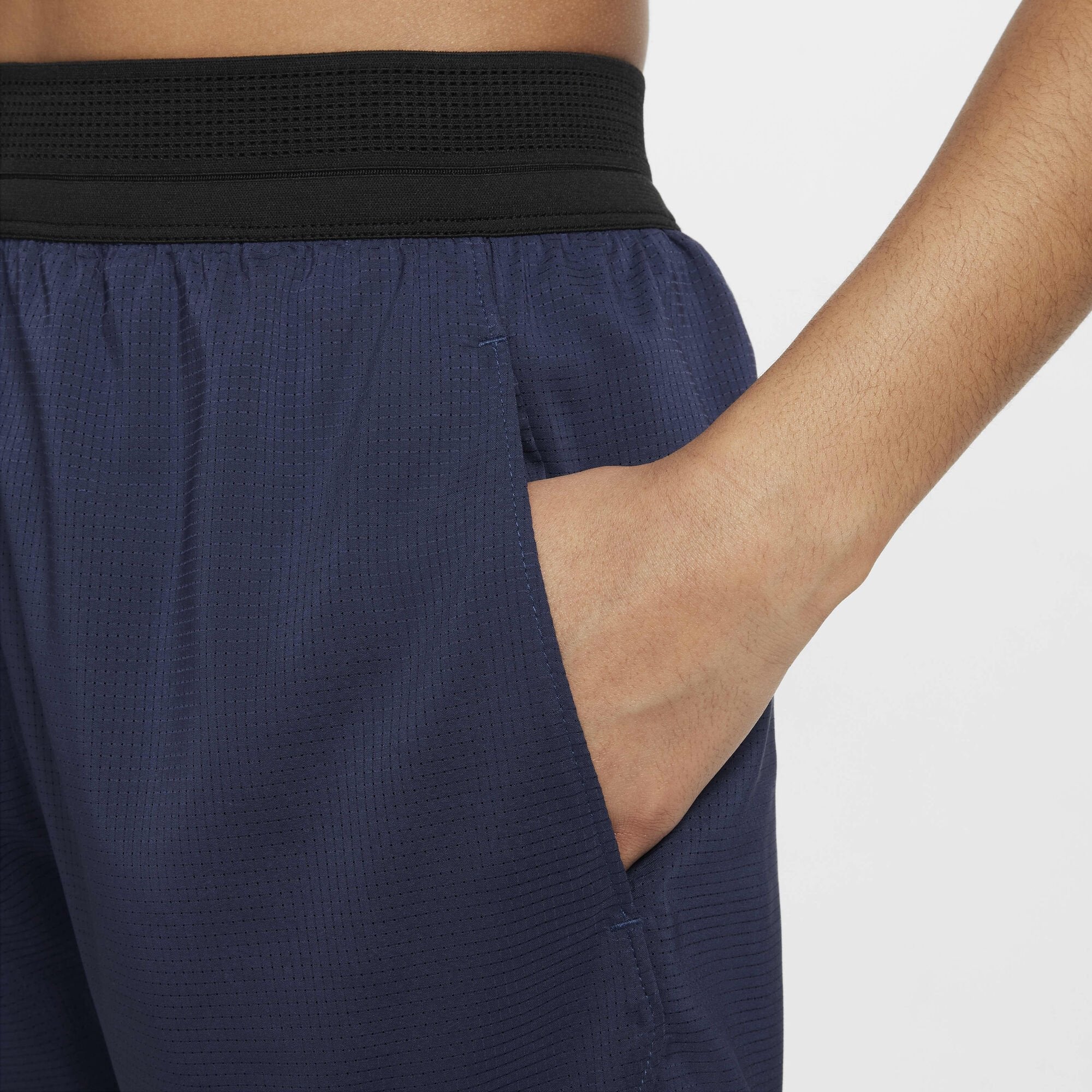 Детски къс панталон Nike Multi Tech Shorts - FJ6818-410 детайл джоб