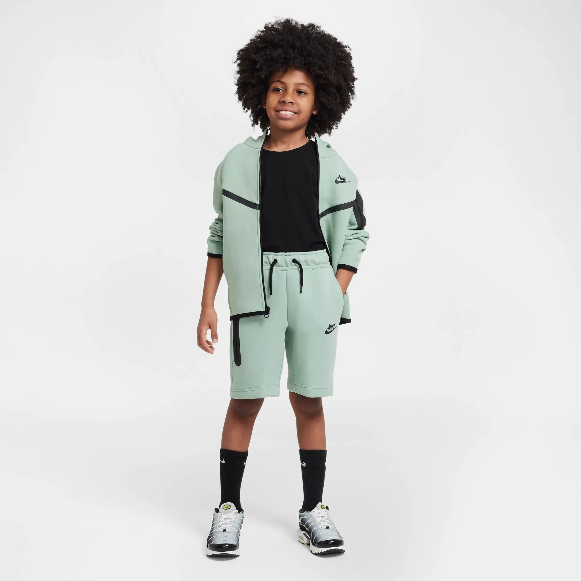 Детски къс панталон Nike Tech Fleece Shorts - Airhouse