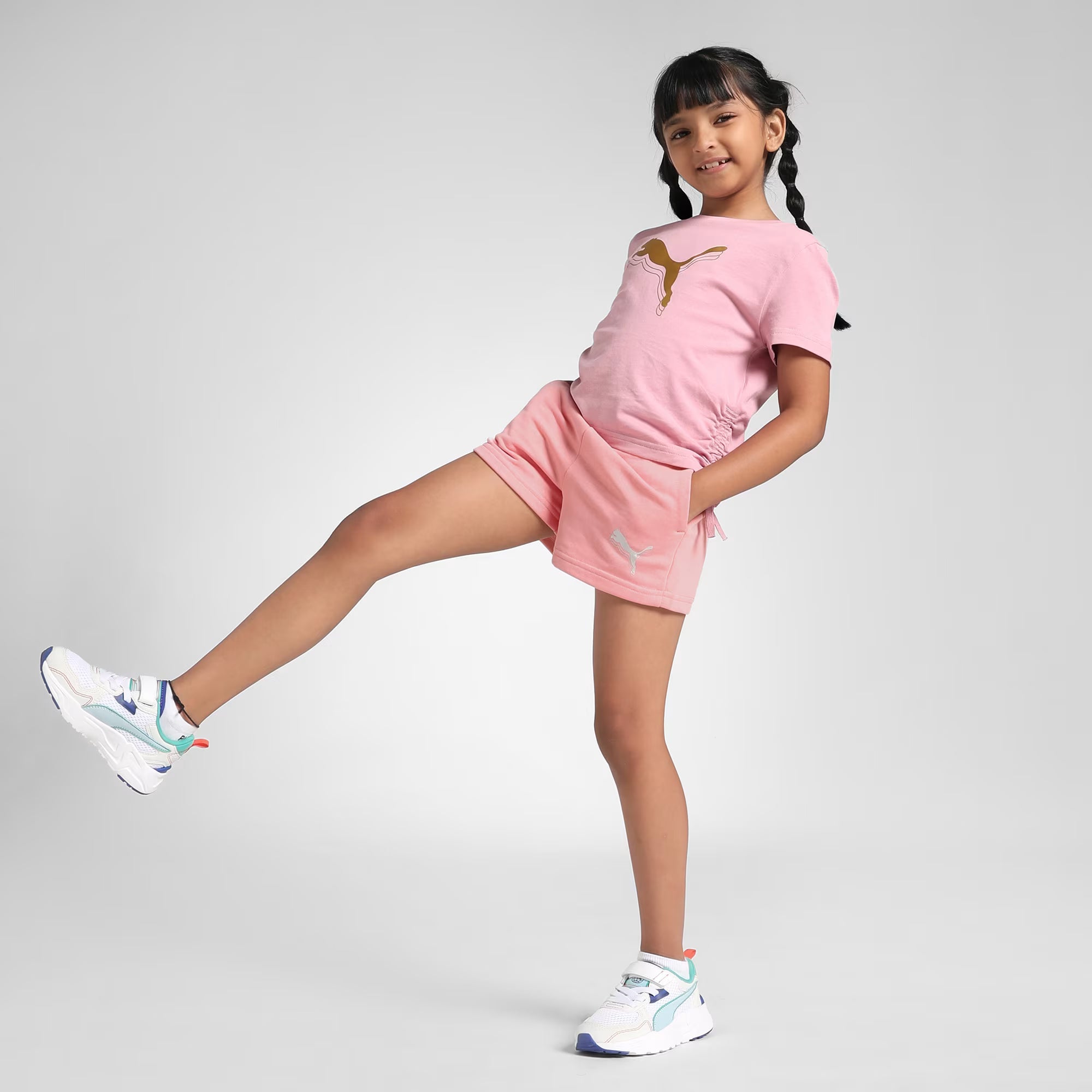 Детски къс панталон Puma ESS Metallic Shorts - Airhouse