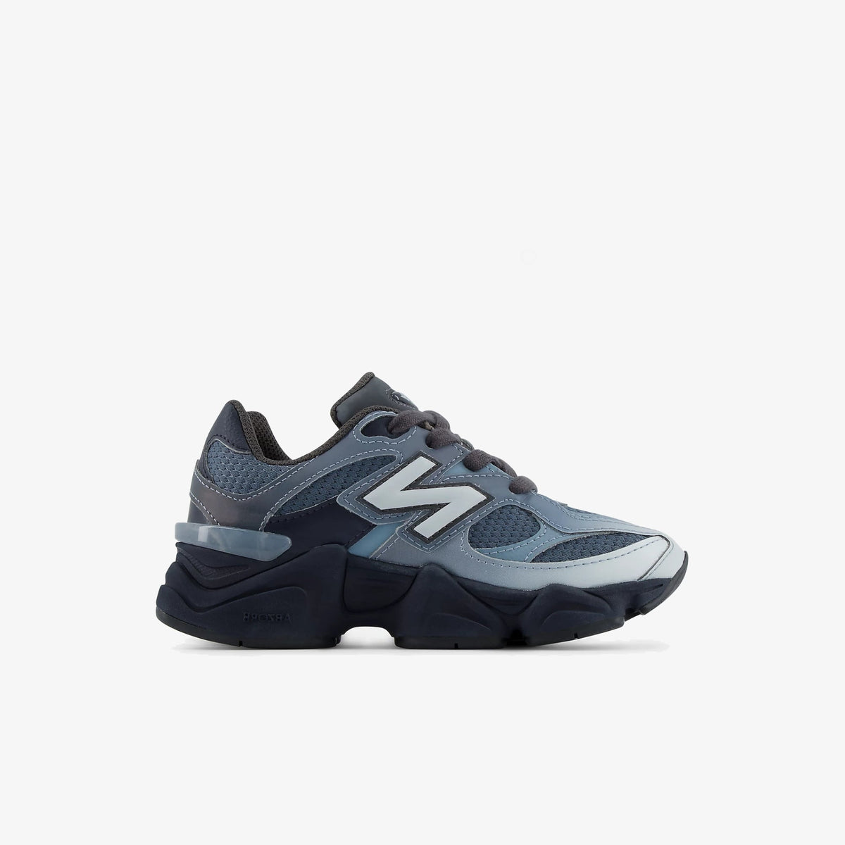 Детски маратонки New Balance 9060 (PS) - P90605JL отстрани