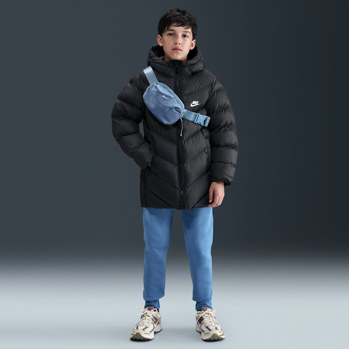 Детско яке Nike Sportswear All Day Play Older Kids' Therma-FIT Loose-Fit Mid-Length Puffer Jacket - HJ2722-010 модел отпред