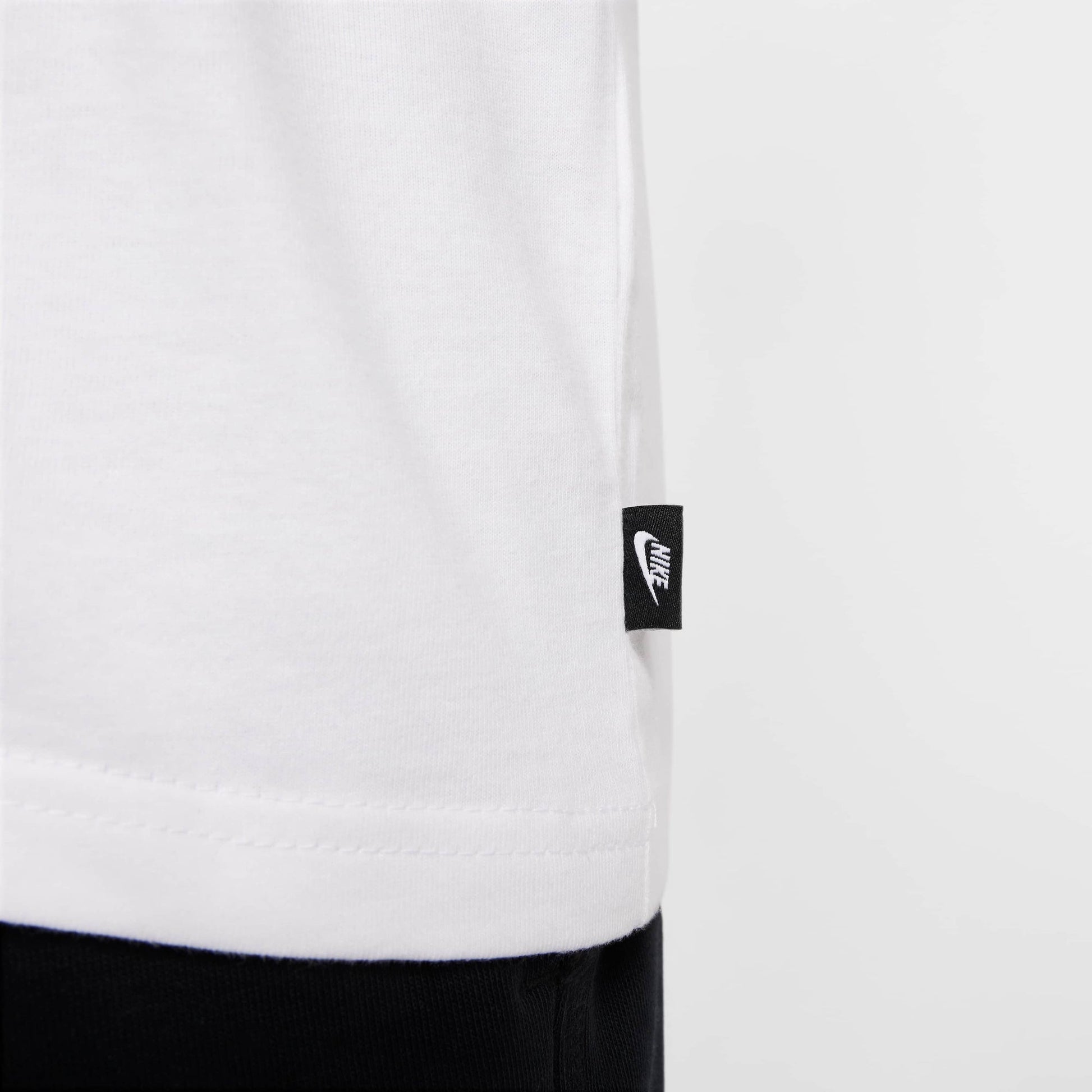 Мъжка тениска Nike Tee Max90 SNKR Patch PKT - Airhouse