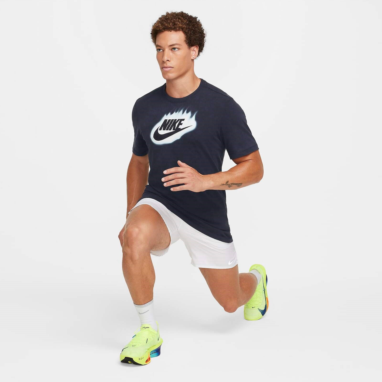 Мъжка тениска Nike Tee Run DNA HO24 - Airhouse