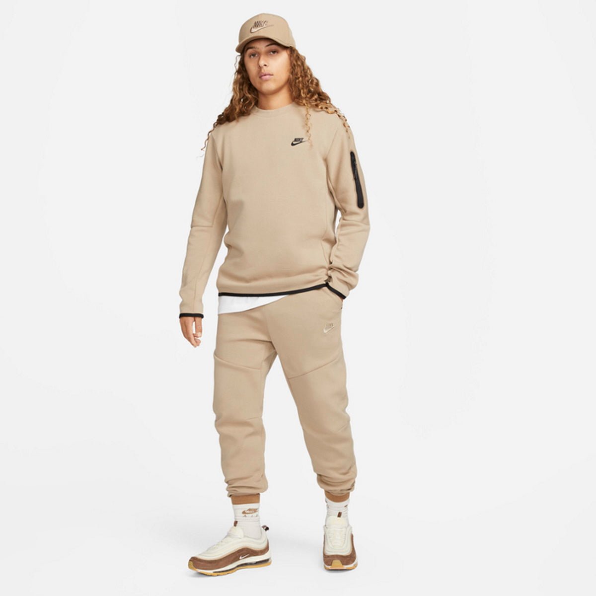 Мъжки джогър Nike Tech Fleece Graphic Joggers - Airhouse